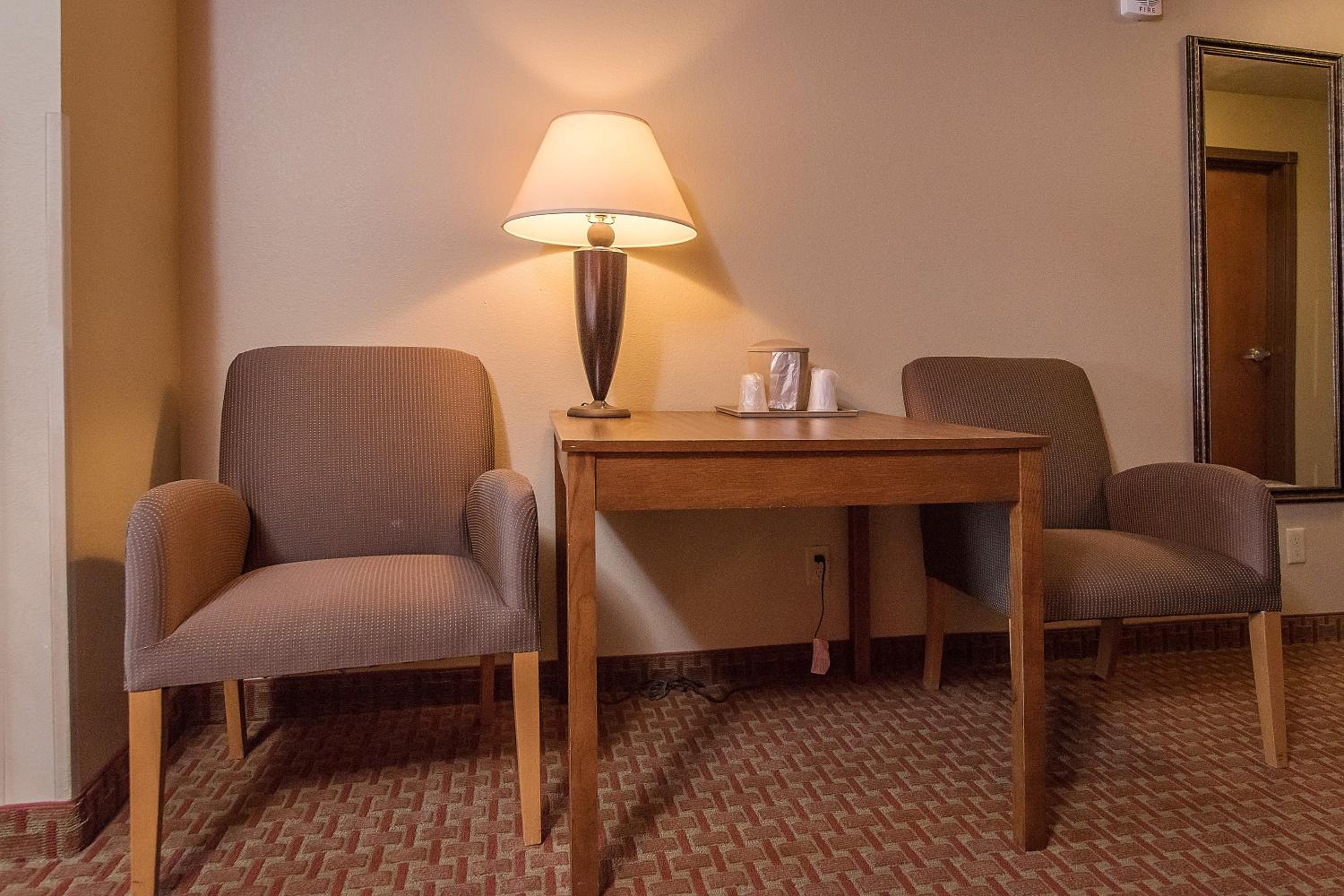 Studio Suite with Two Queen Beds - Non-Smoking - Photo 5