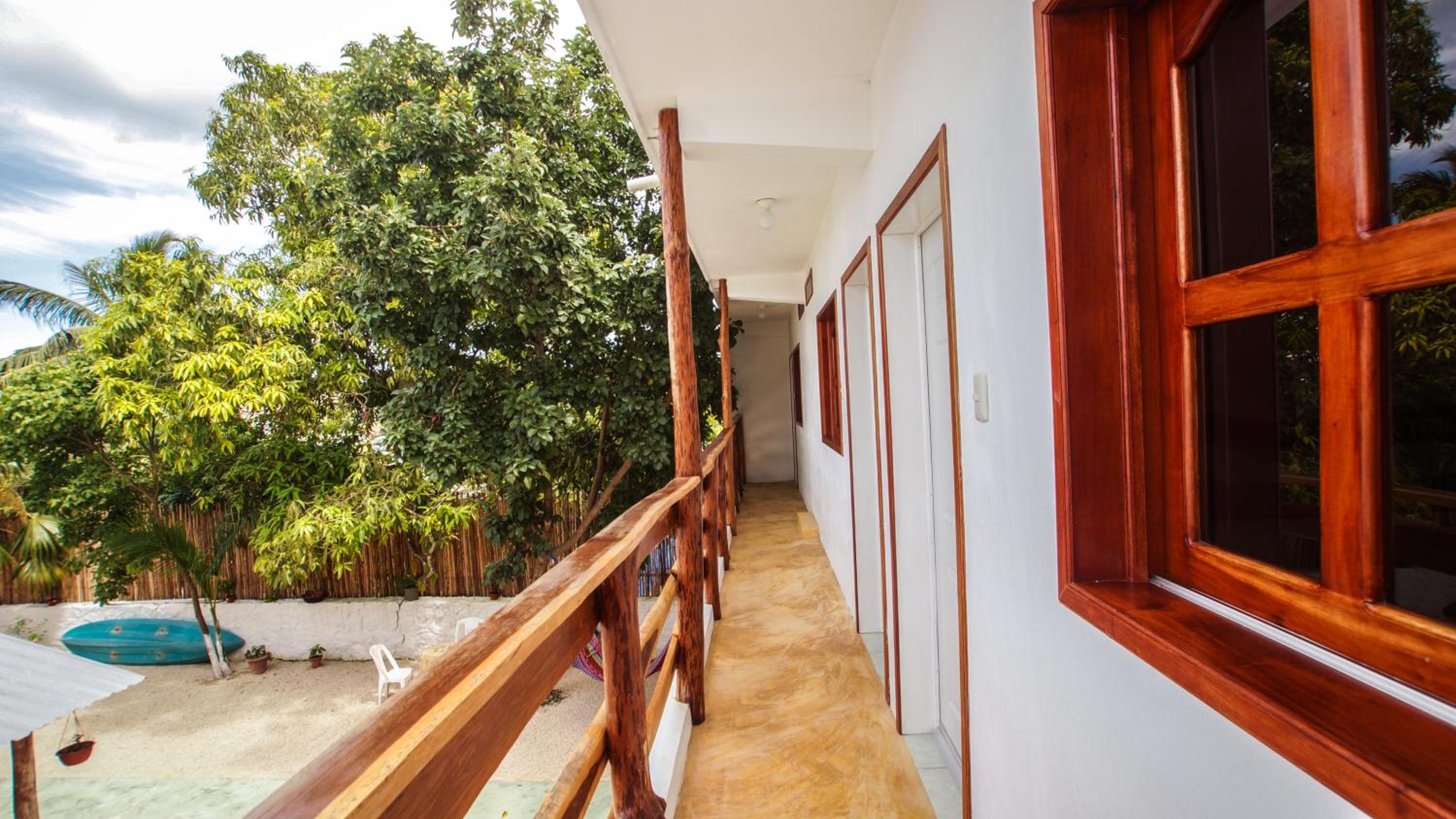 Quadruple Room with Private Bathroom photo 2