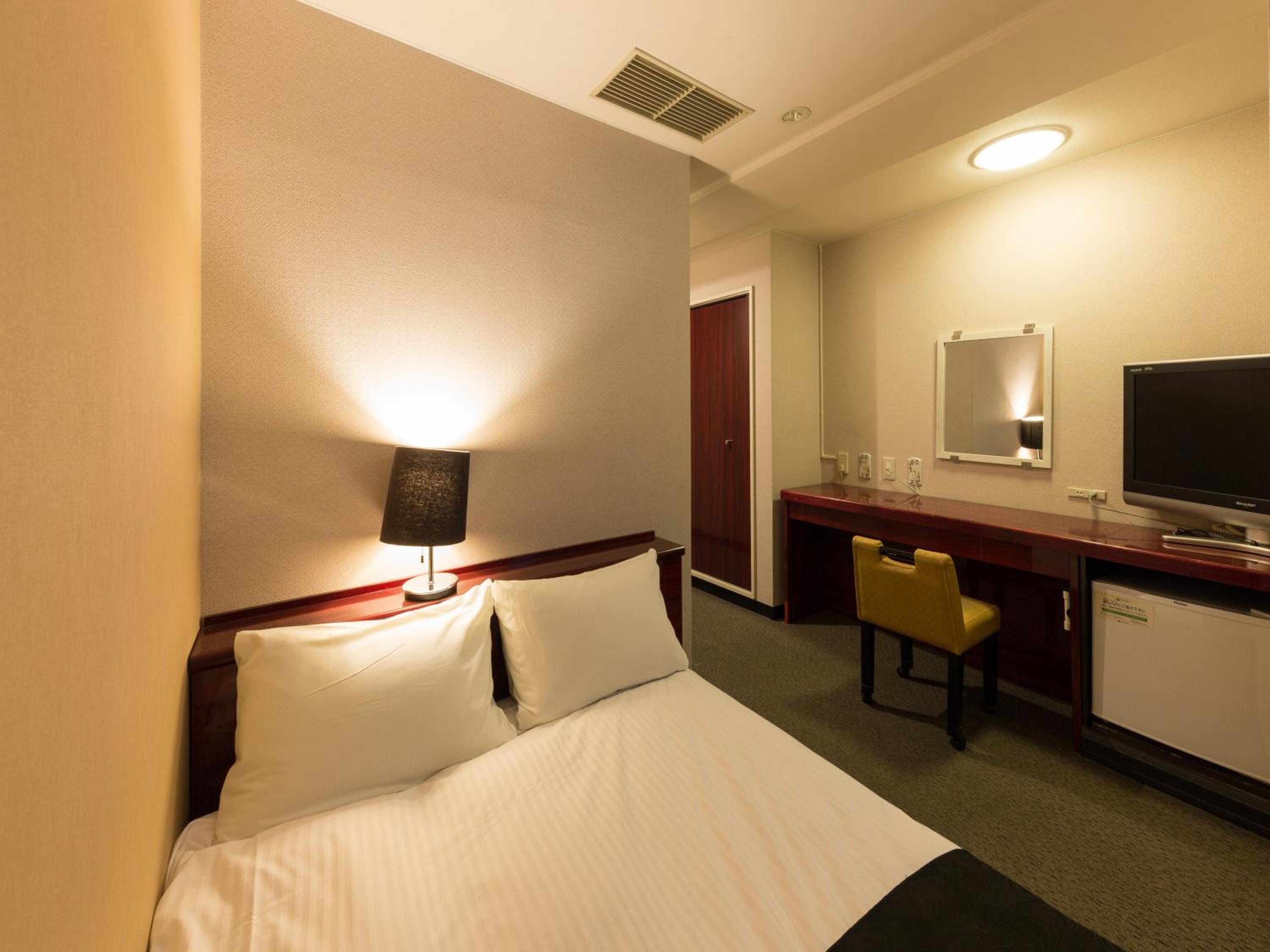 Semi-Double Room - Smoking - Breakfast Included