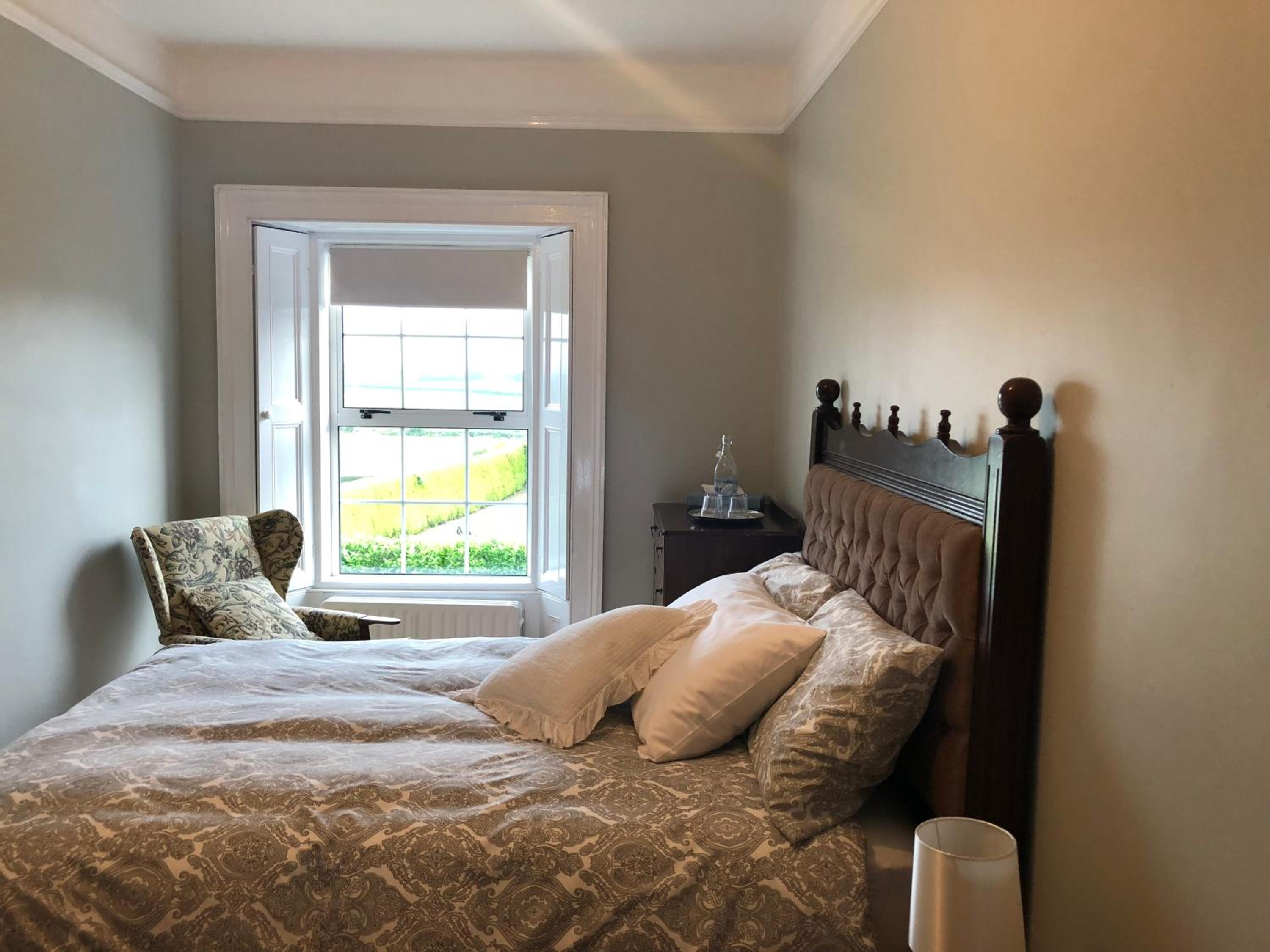 Double Room with Shared Bathroom photo 3