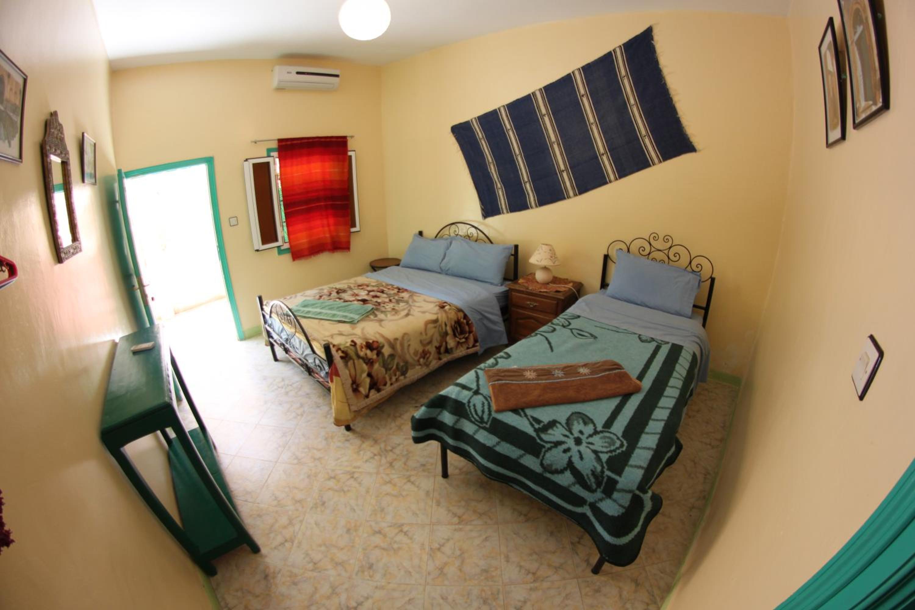 Twin Room with Bathroom photo 2
