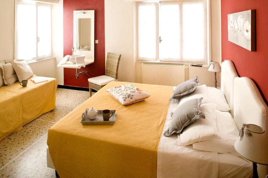 Double Room - Photo 6