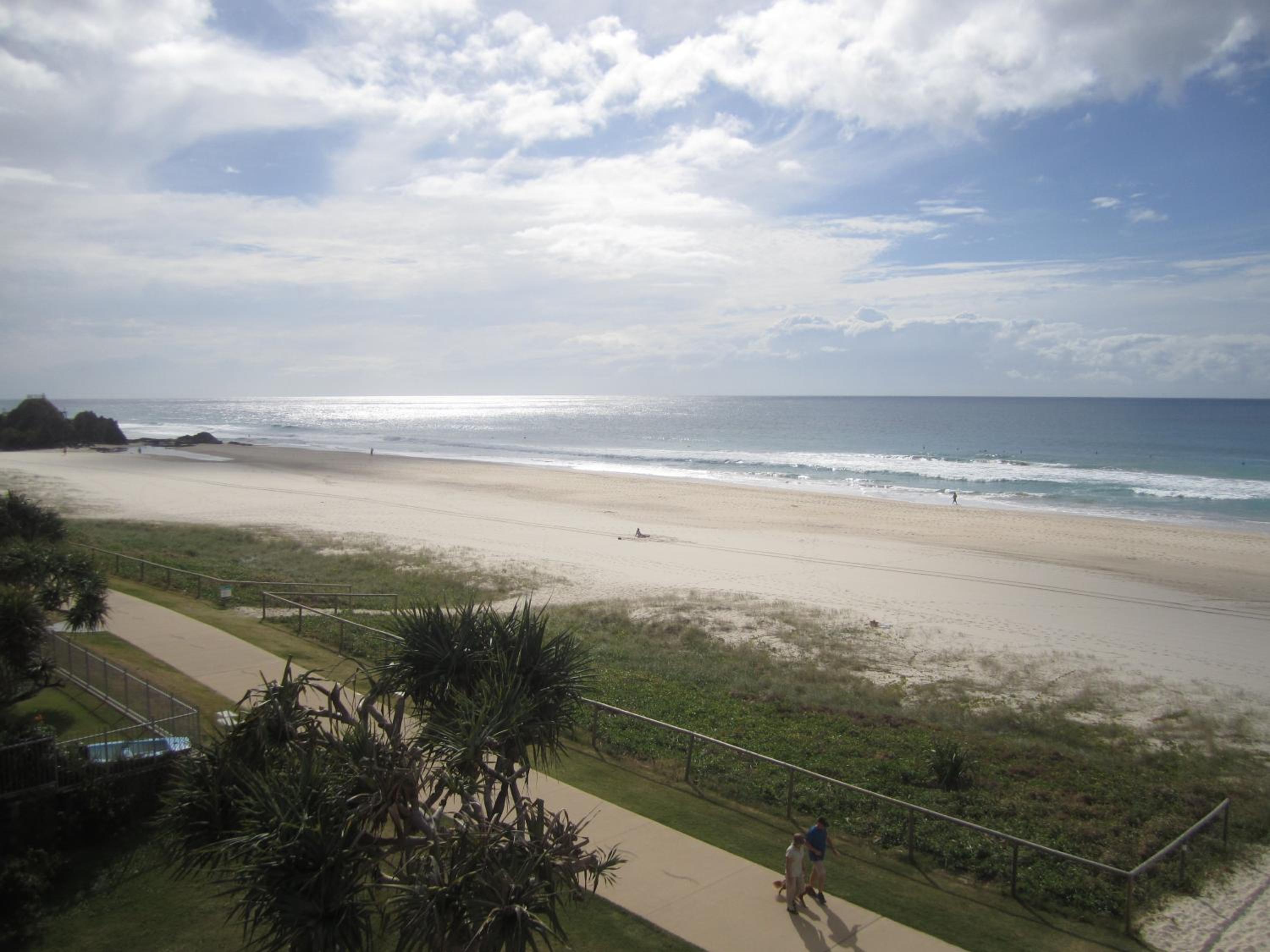 Three-Bedroom Apartment - Beachfront - Non Smoking