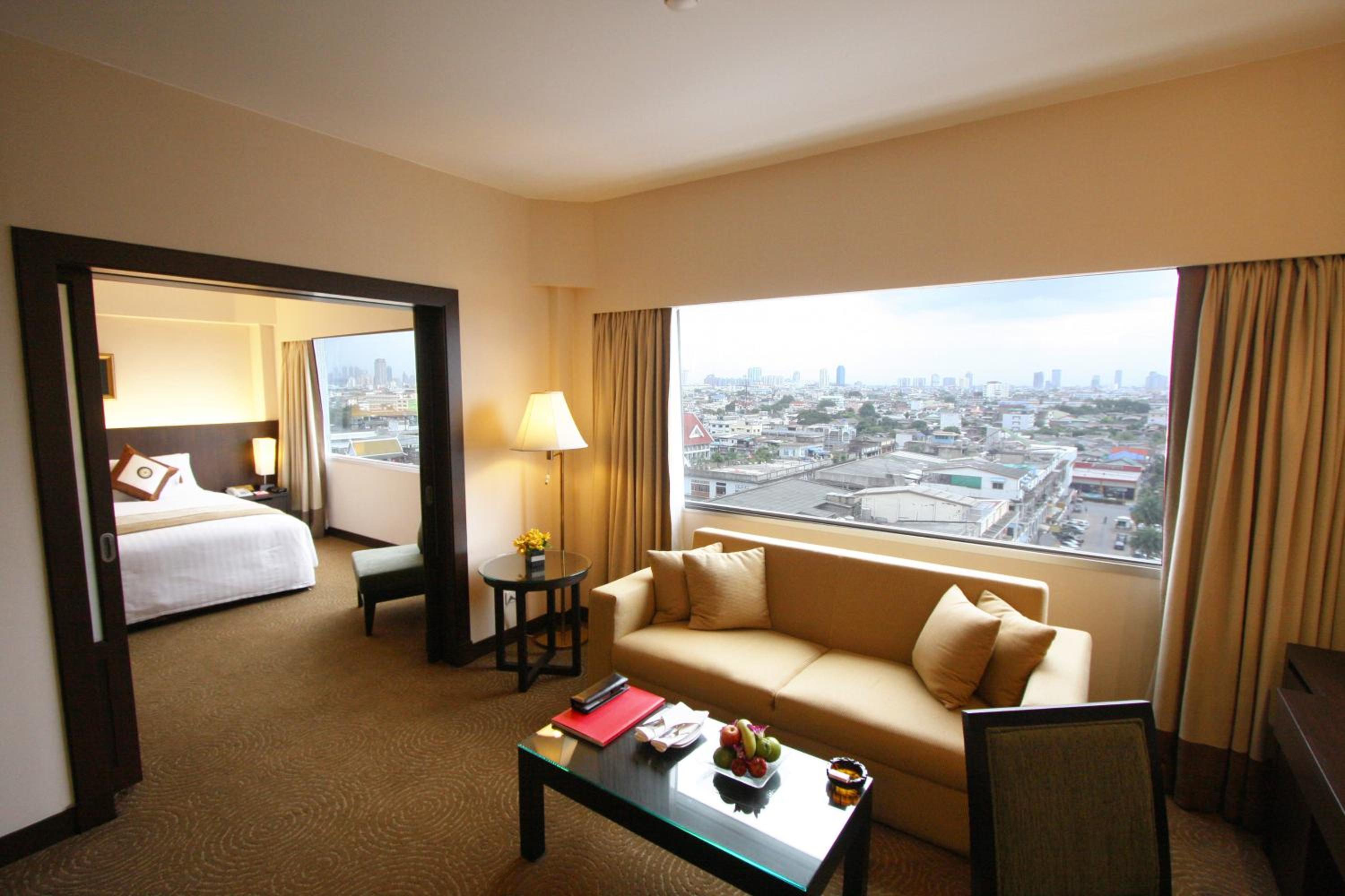 Twin Suite with City View
