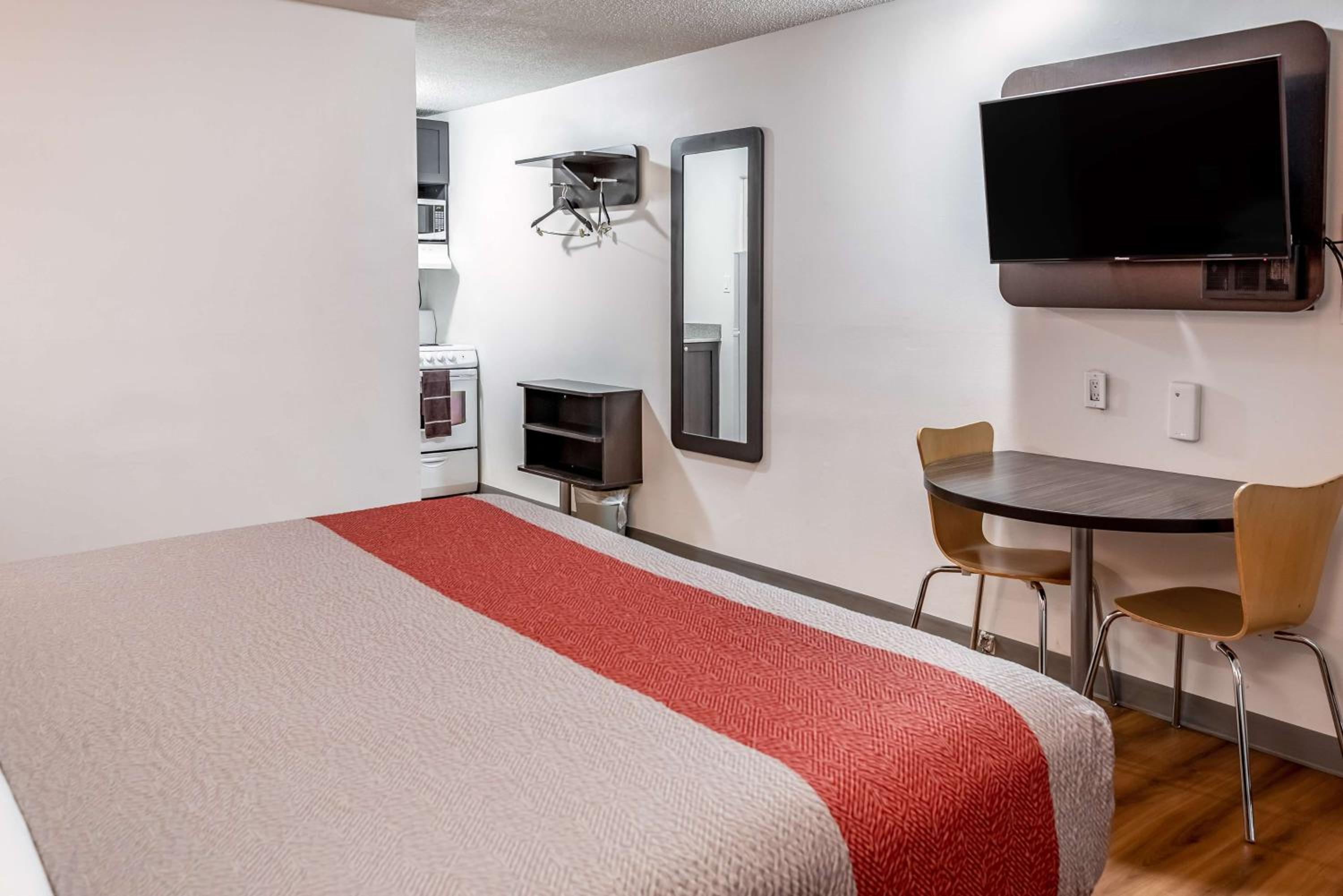 Deluxe King Room photo 3