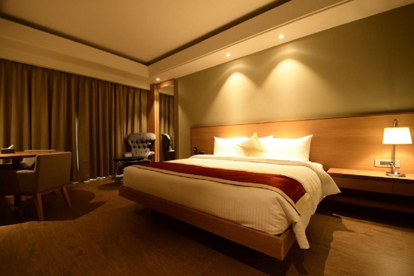 Deluxe Suite photo 3