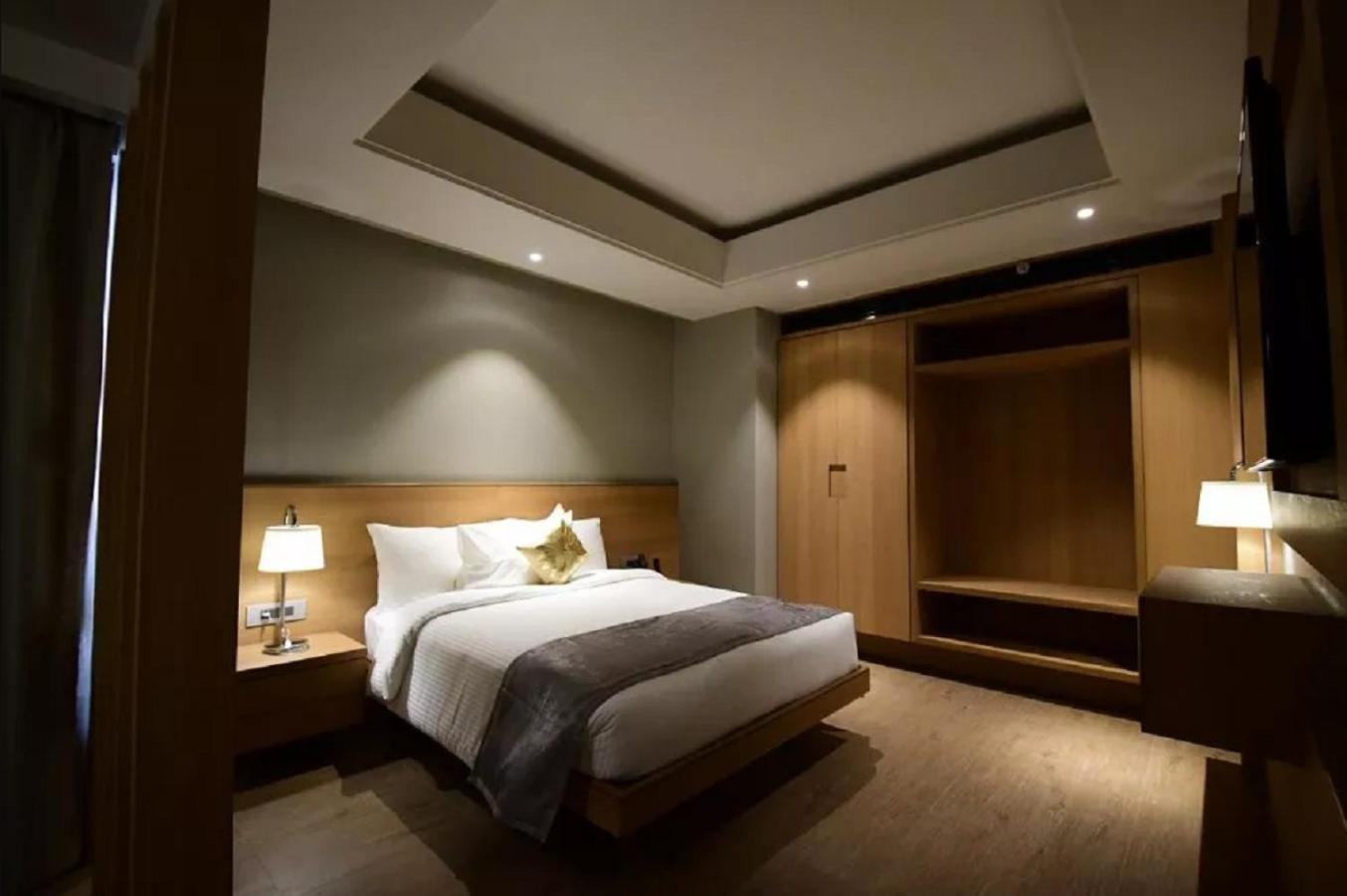 Presidential Suite photo