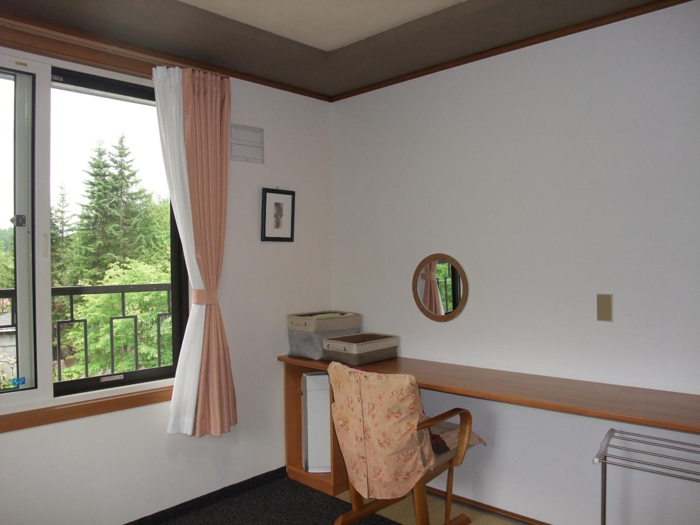  Japanese-Style Twin Room with Shared Bathroom photo 3