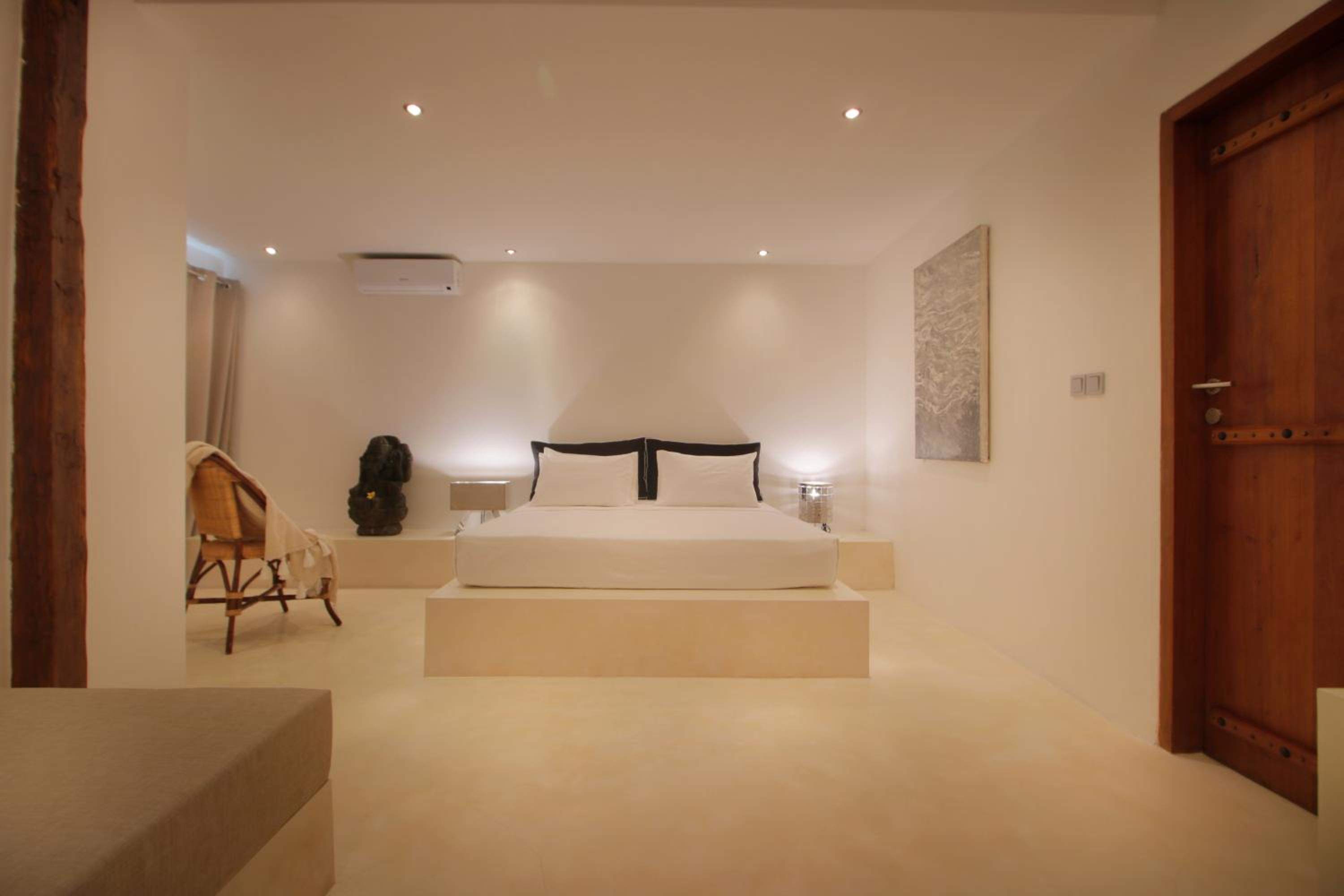 Two-Bedroom Villa with Private Pool - Photo 6