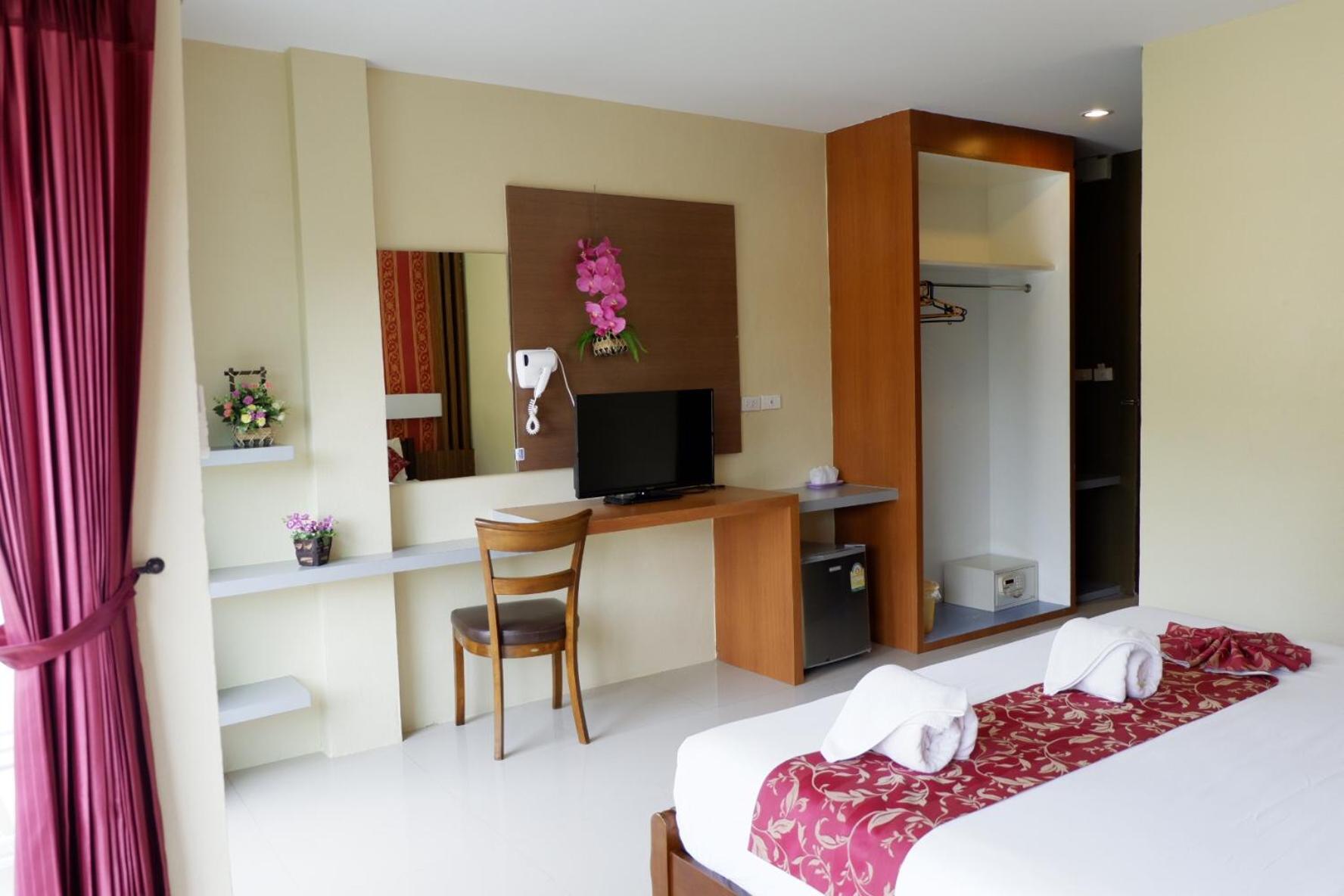 Economy Double Room - Photo 10