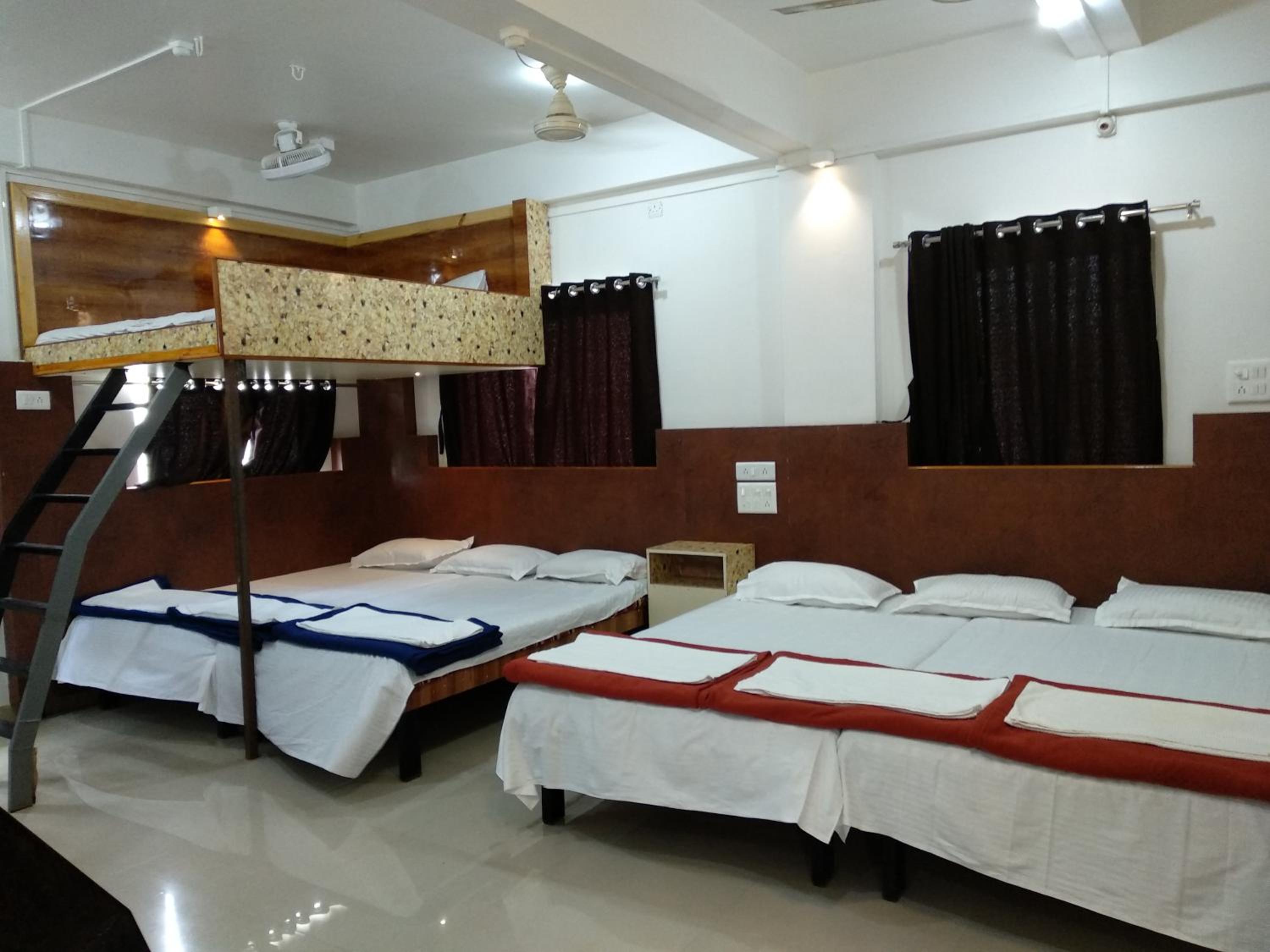 Mixed Dormitory Room