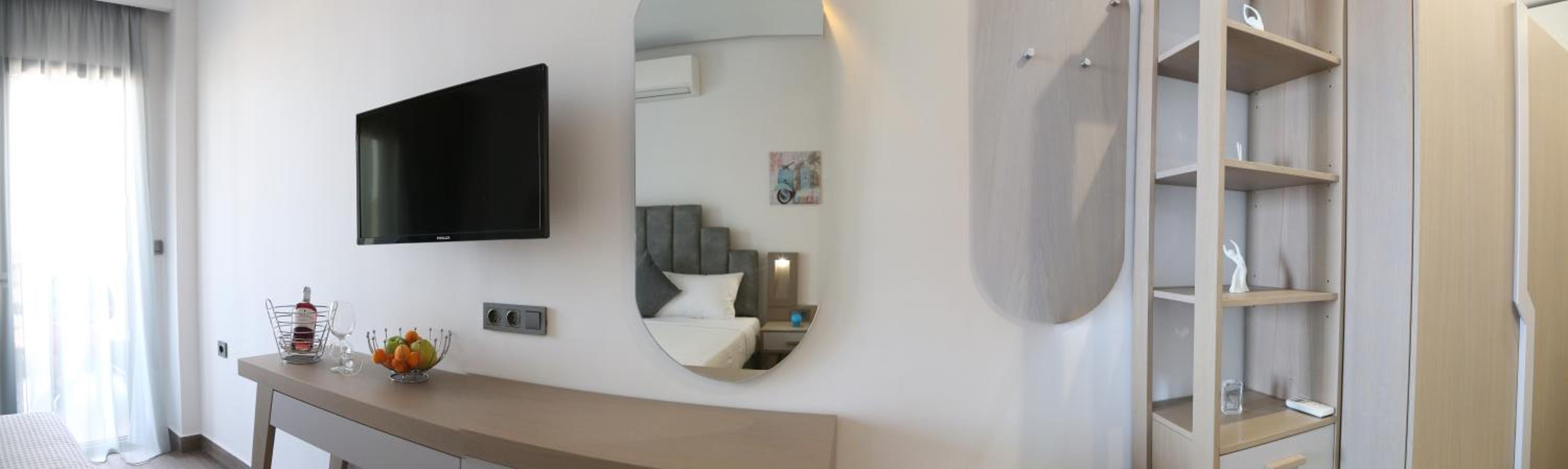 Junior Suite with Sea View - Photo 14