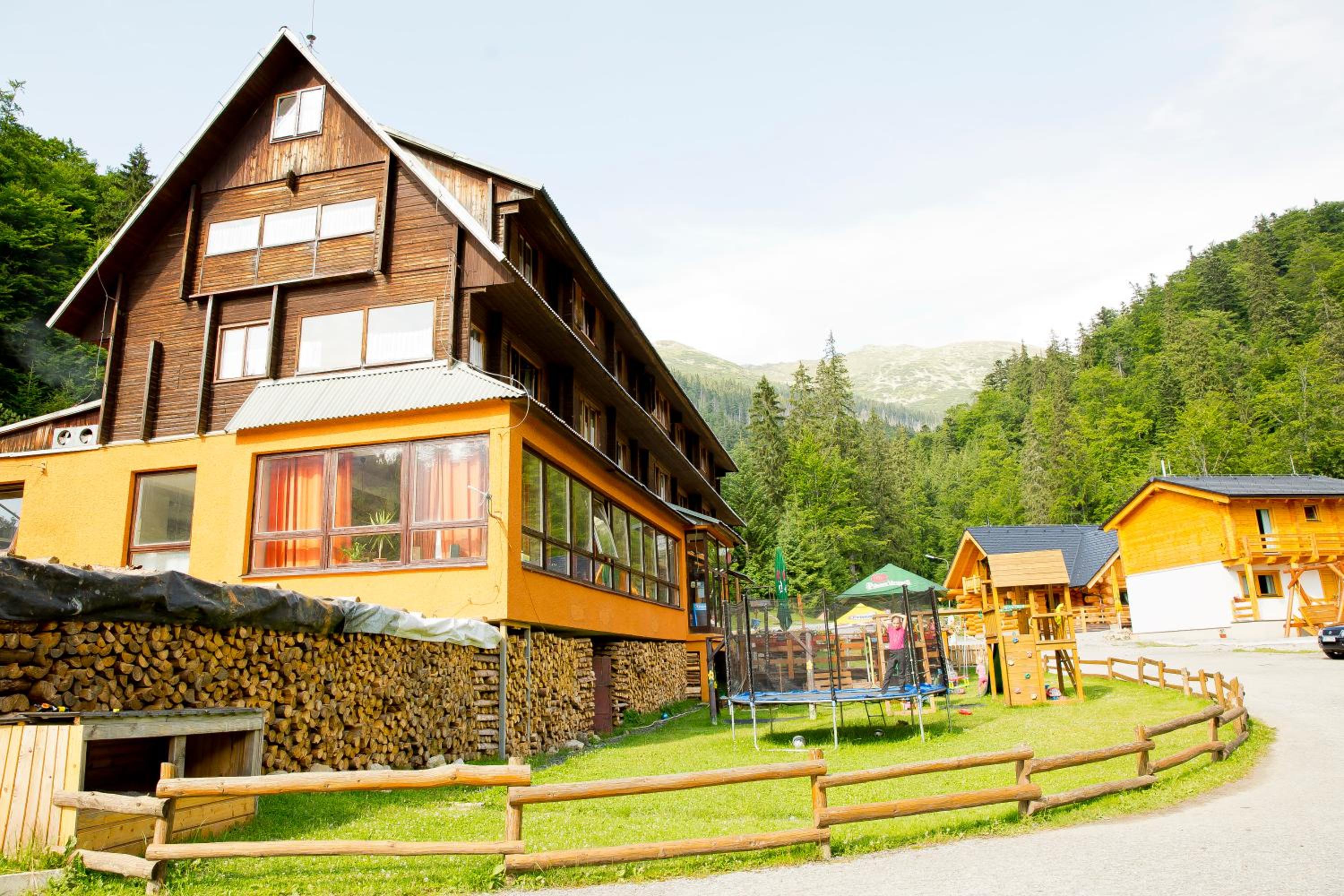 Apartment with Mountain View - Photo 43