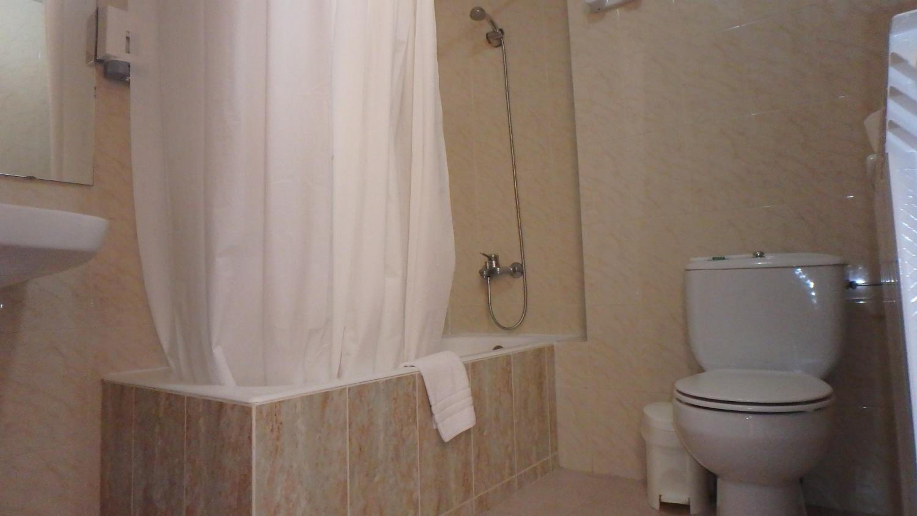 Twin Room with Balcony photo 2