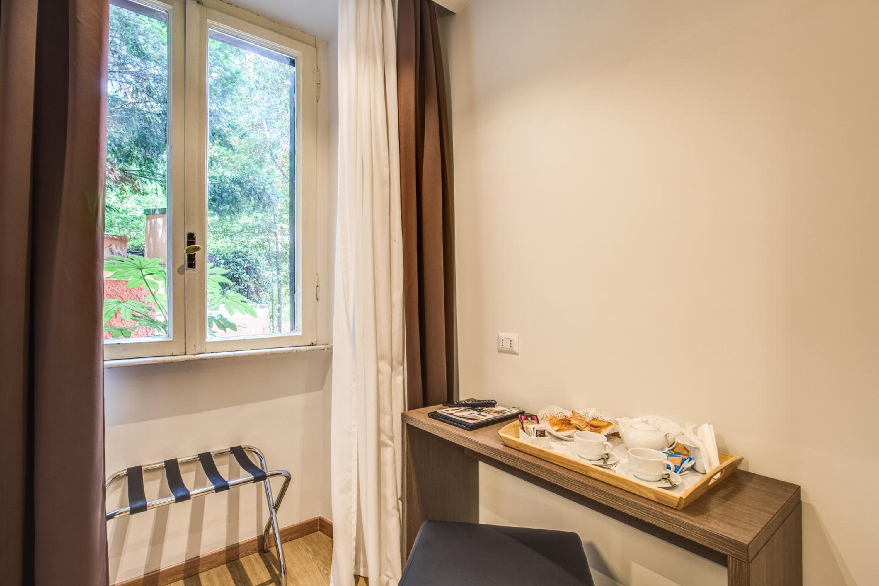 Double or Twin Room - Annex thumbnail 5