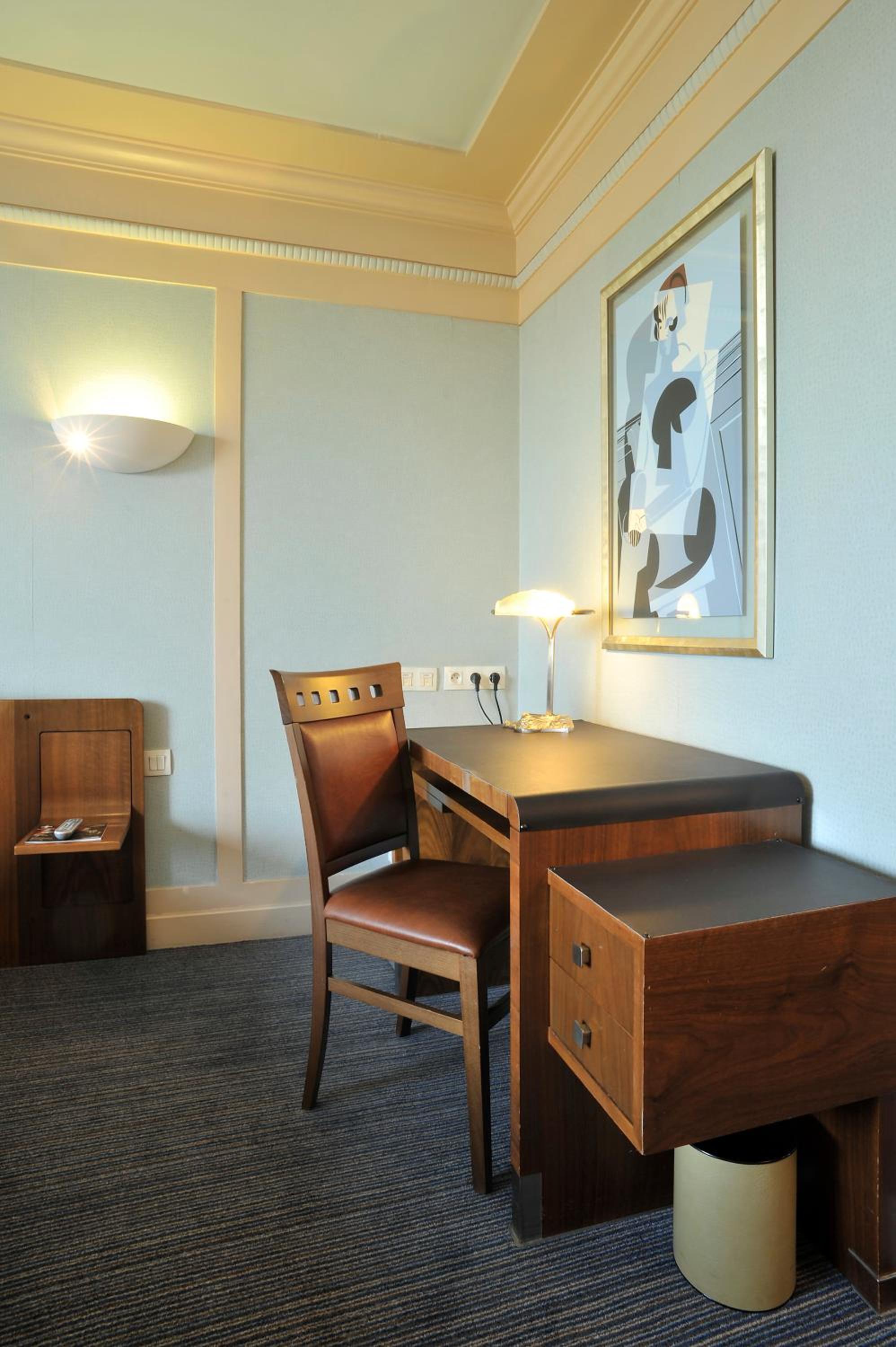 Standard Double Room - Photo 3