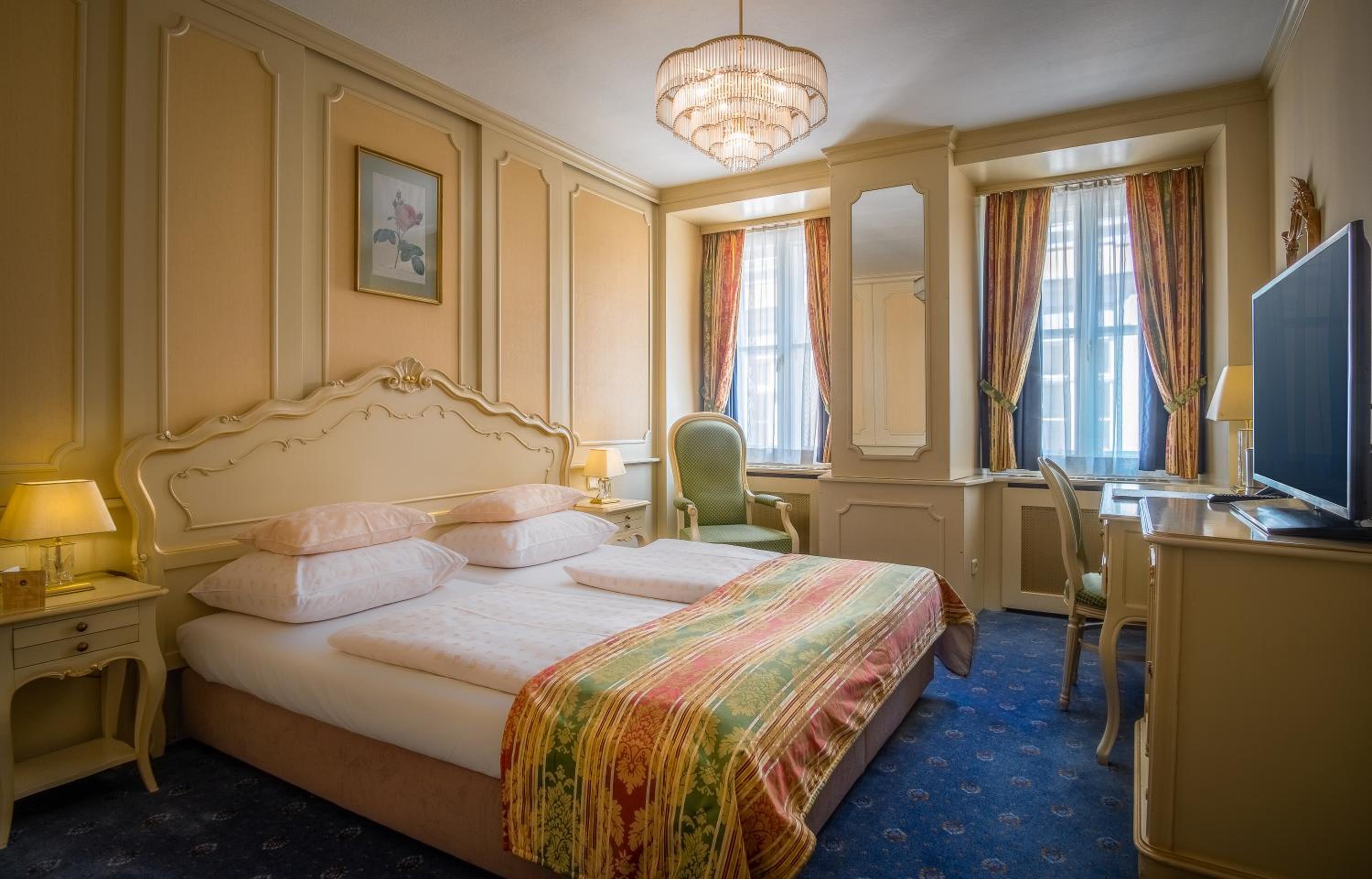 Classic Double Room