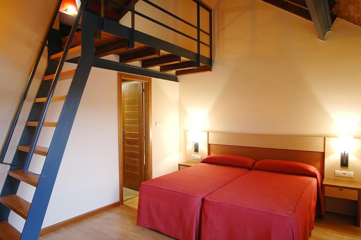 Queen Room with Balcony photo 3