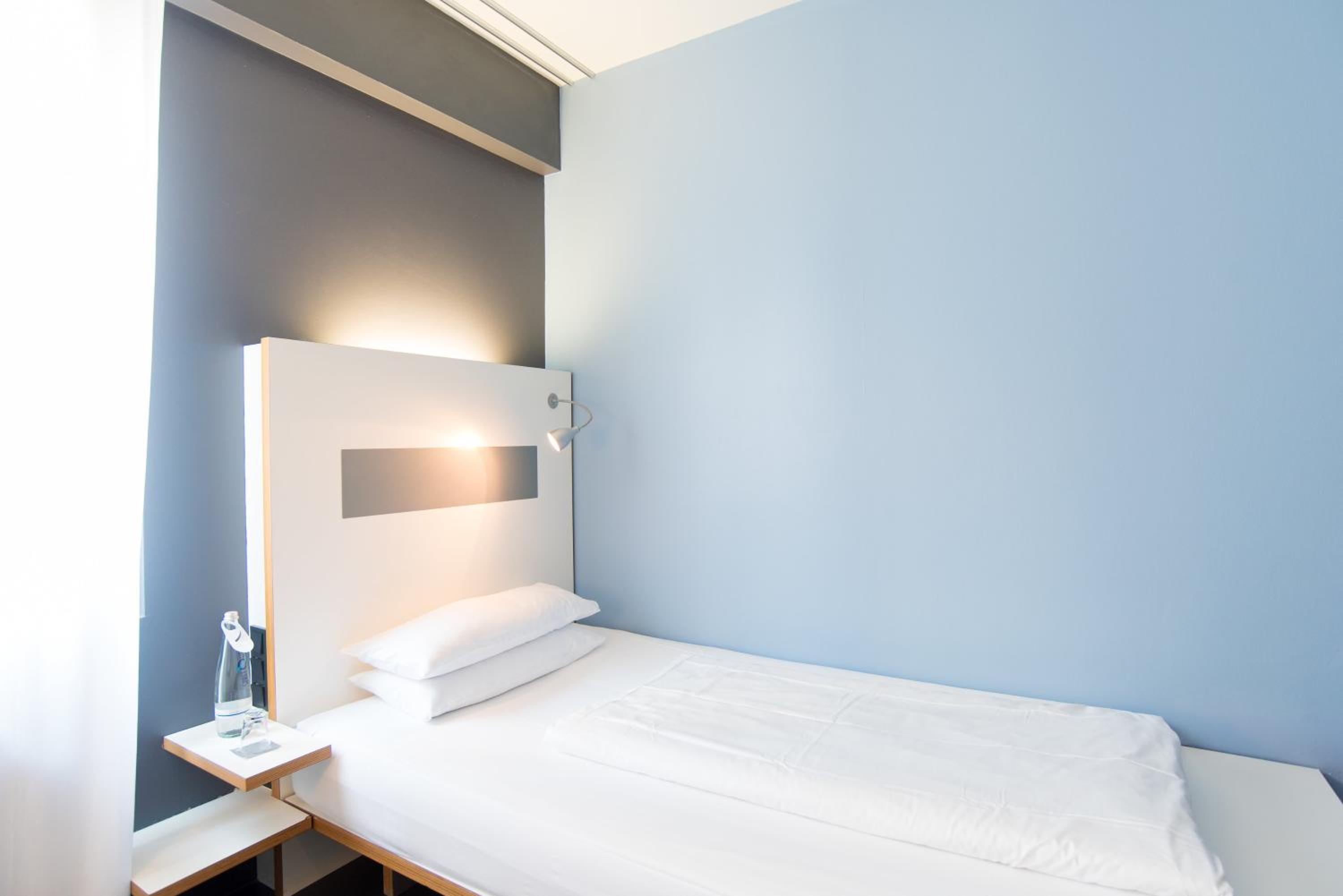 Single Room photo 2