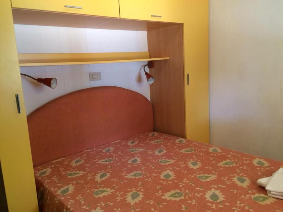 One-Bedroom Bungalow - Photo 2