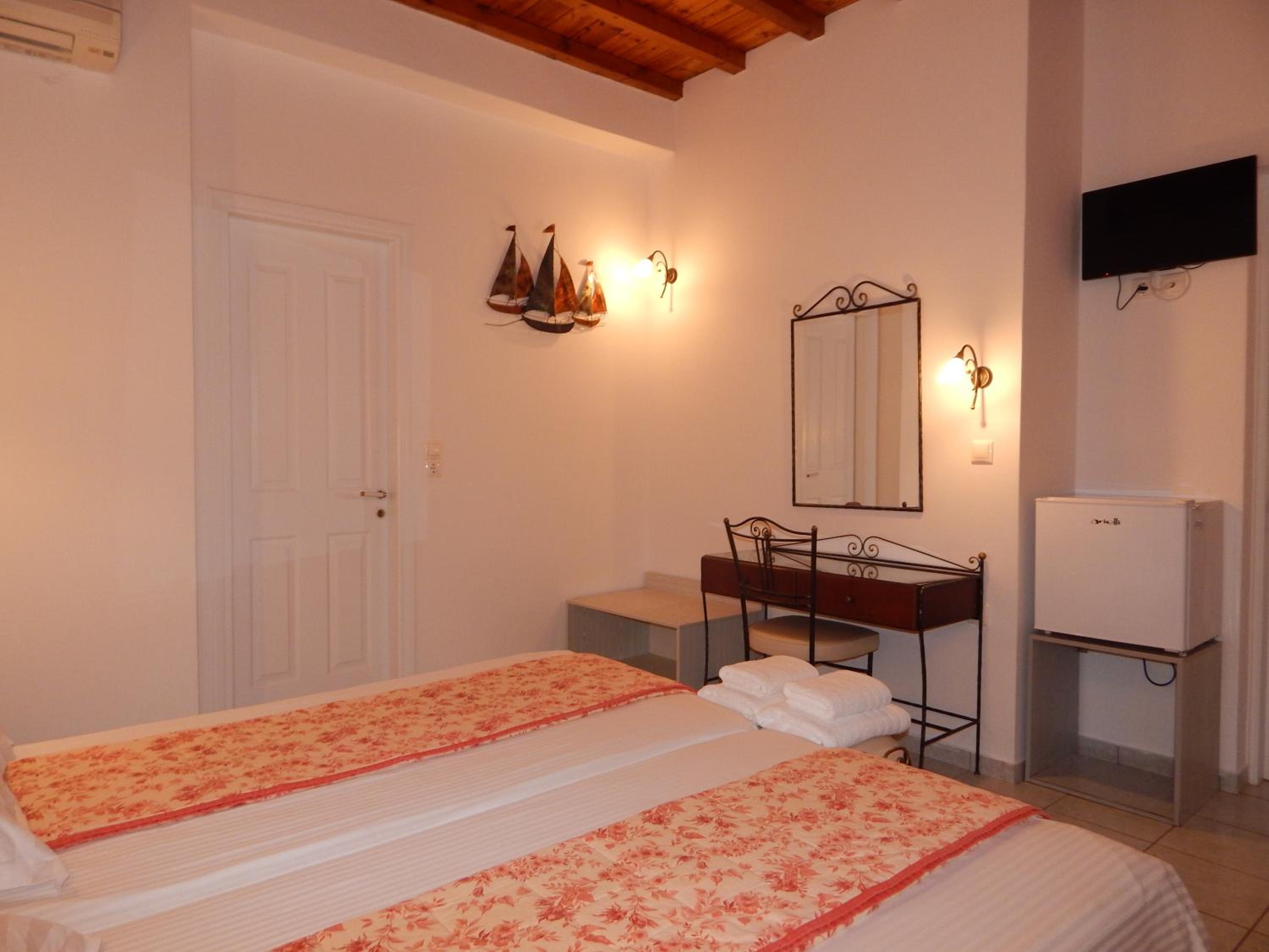 Standard Double or Twin Room photo 1