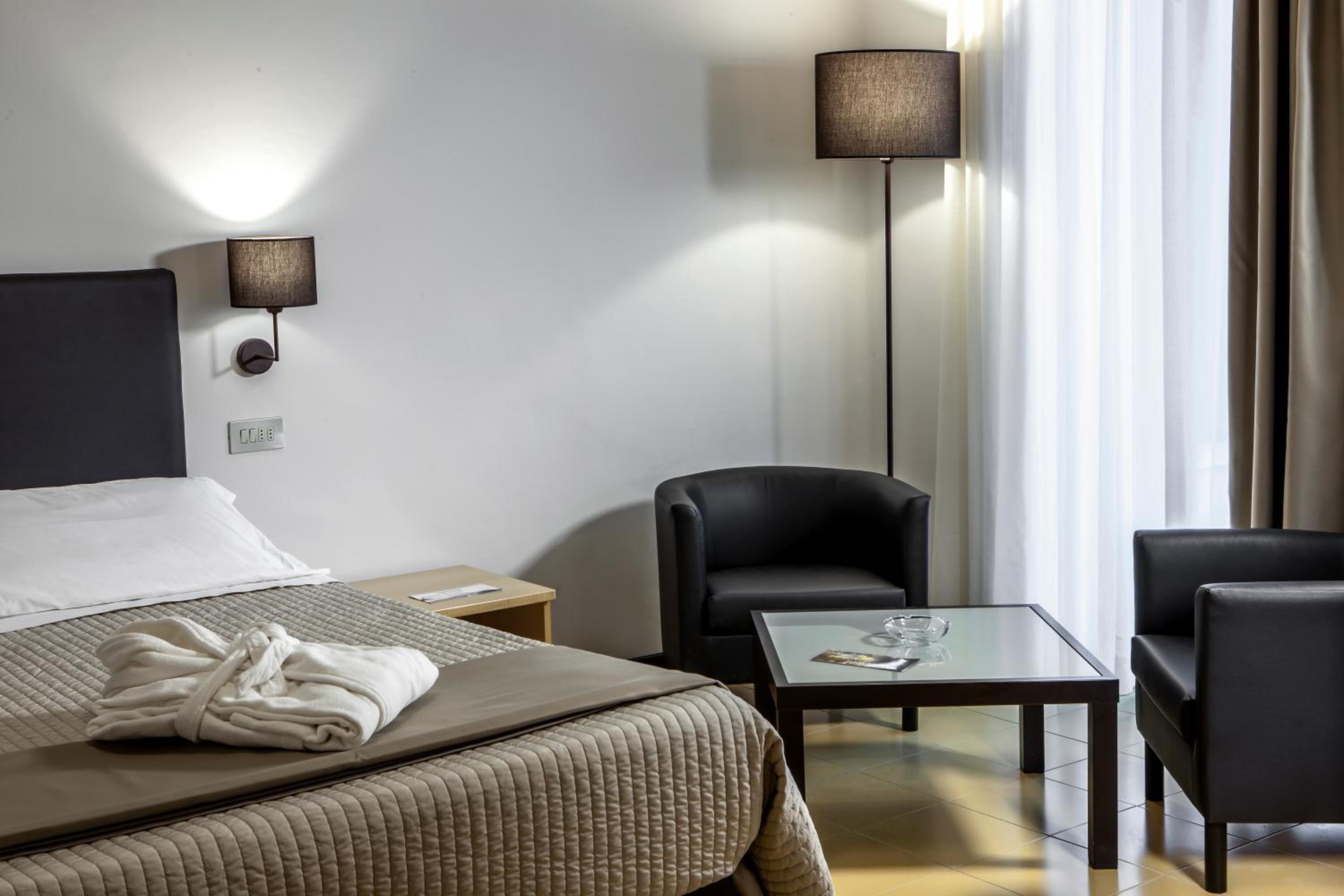 Executive Double or Twin Room photo 2