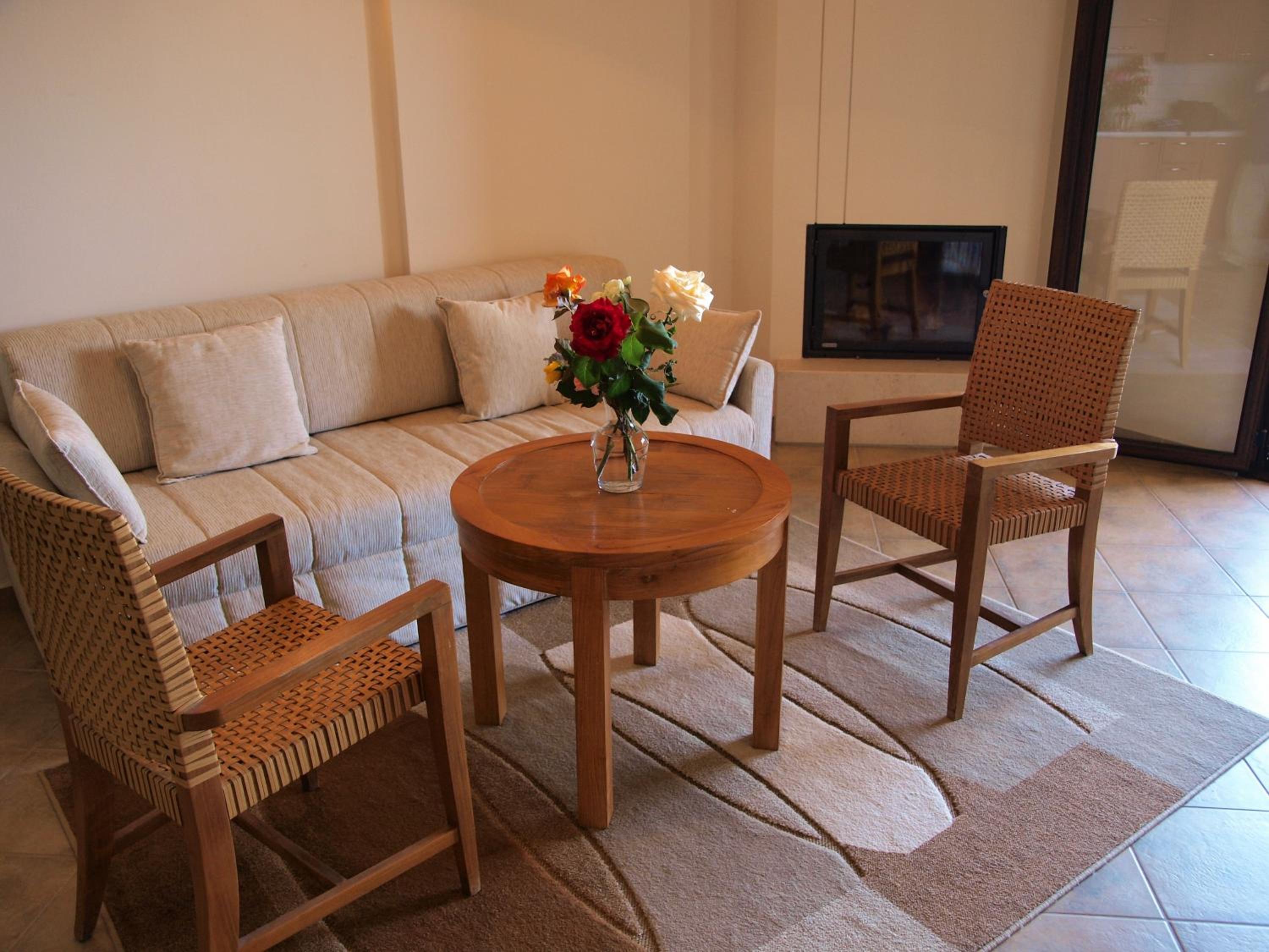 Superior Suite with Sea View - Photo 3