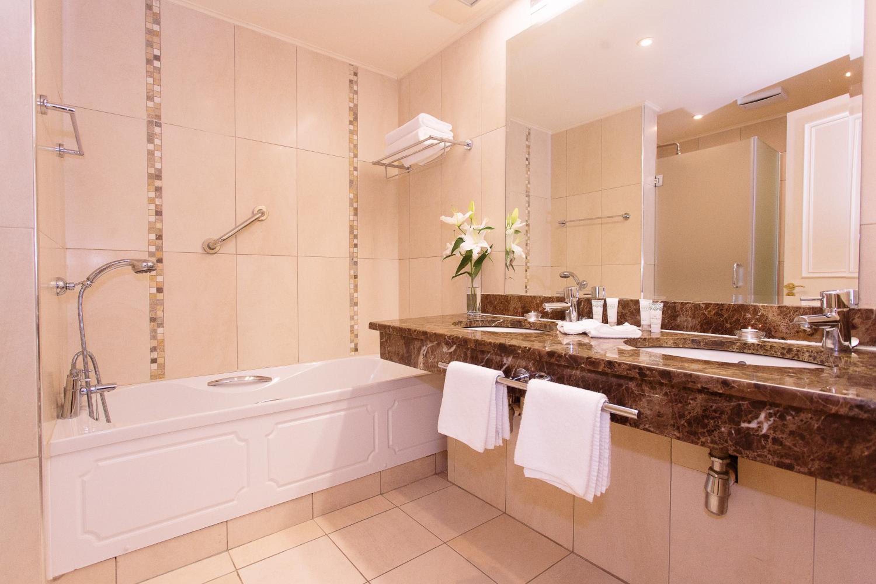 Superior Double Room - Photo 3