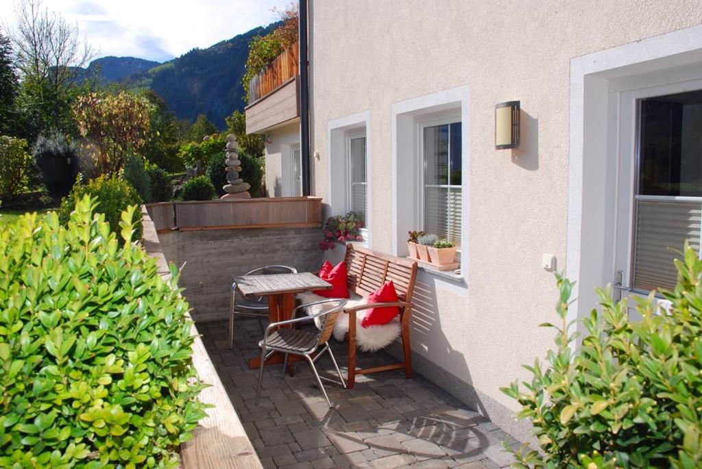 Apartment with Mountain View photo 3