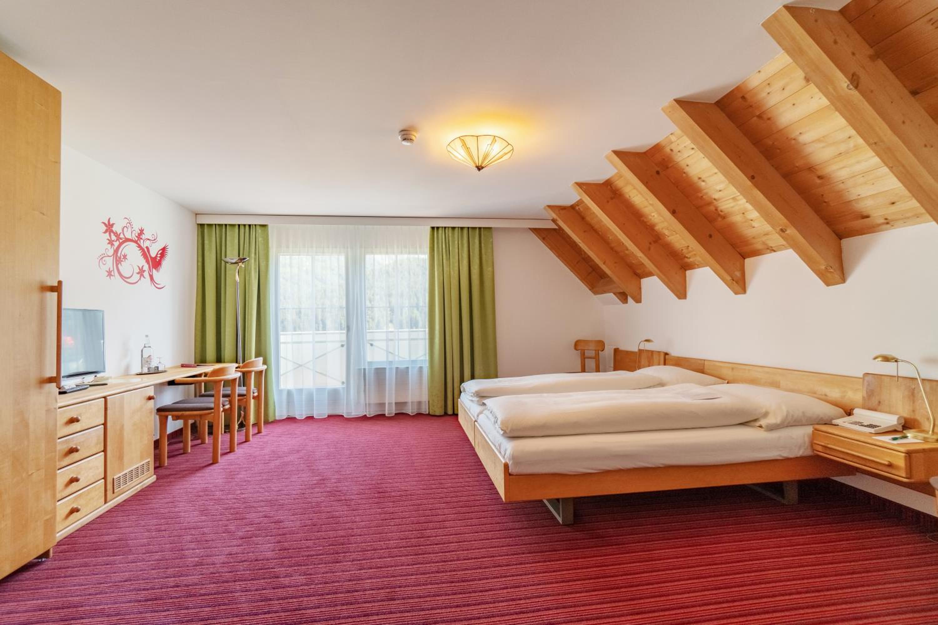 Deluxe Double Room with Balcony photo 1
