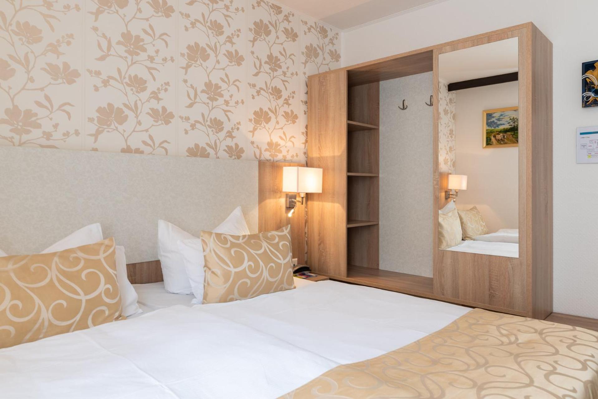 Superior Double Room - Photo 3