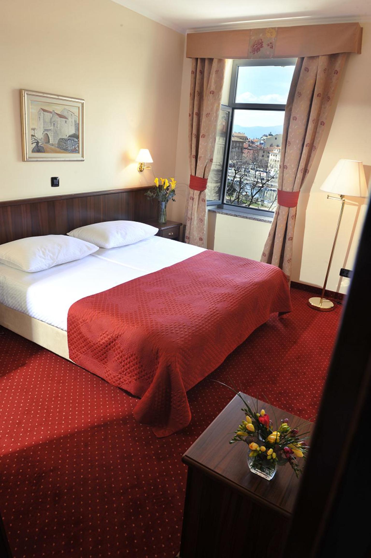Standard Double Room photo 2