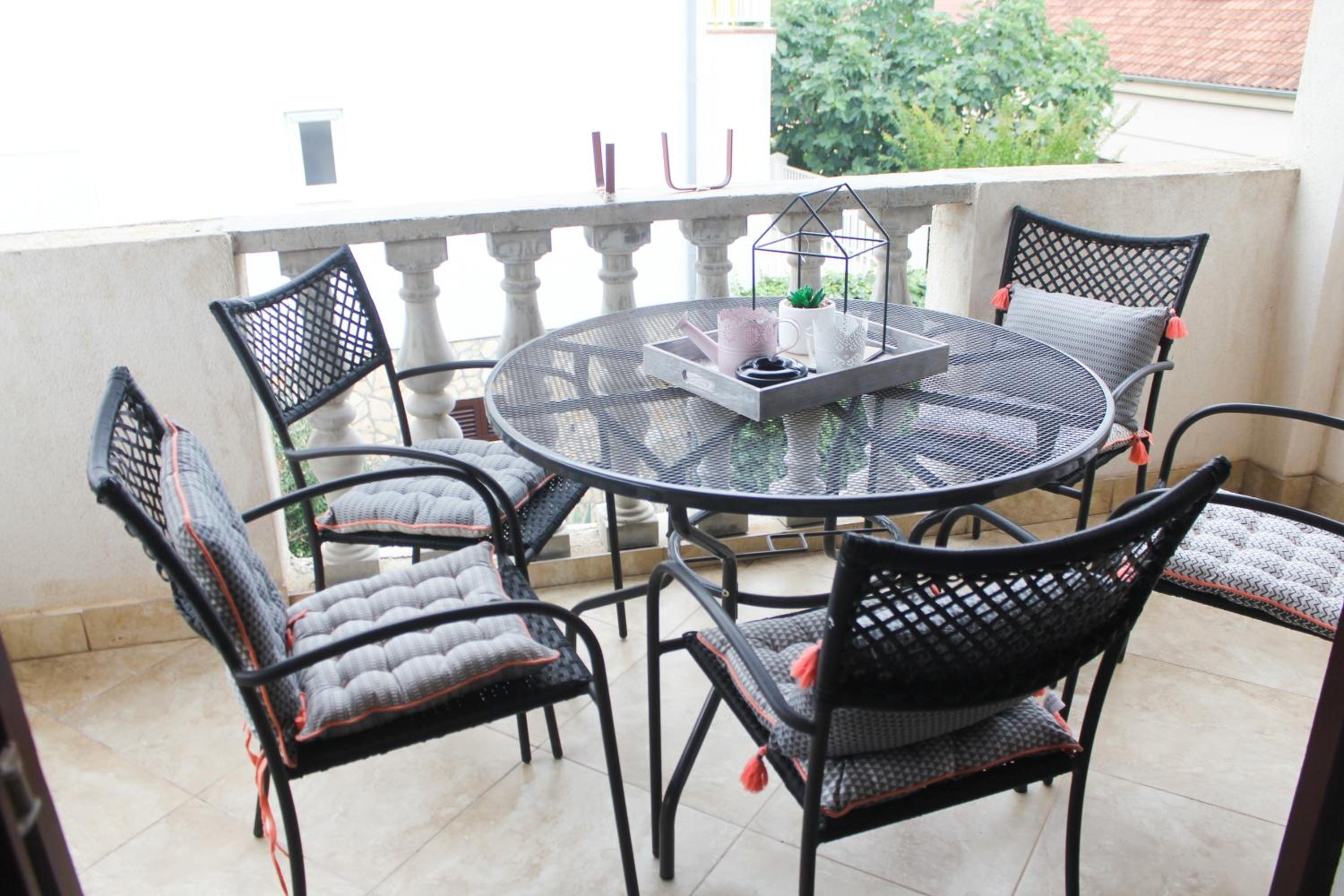 Apartment with Sea View - Photo 4