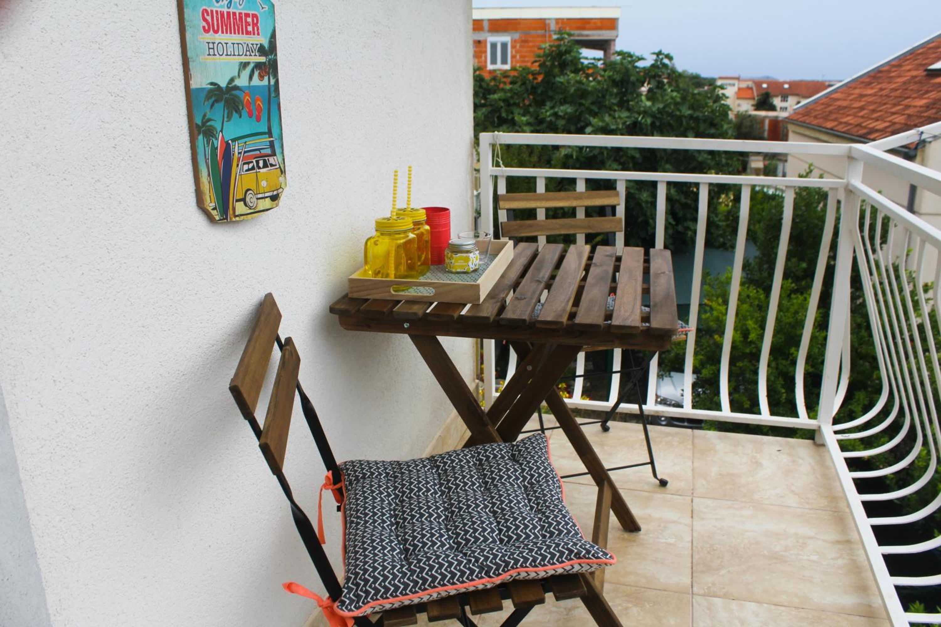 Apartment with Sea View - Photo 7