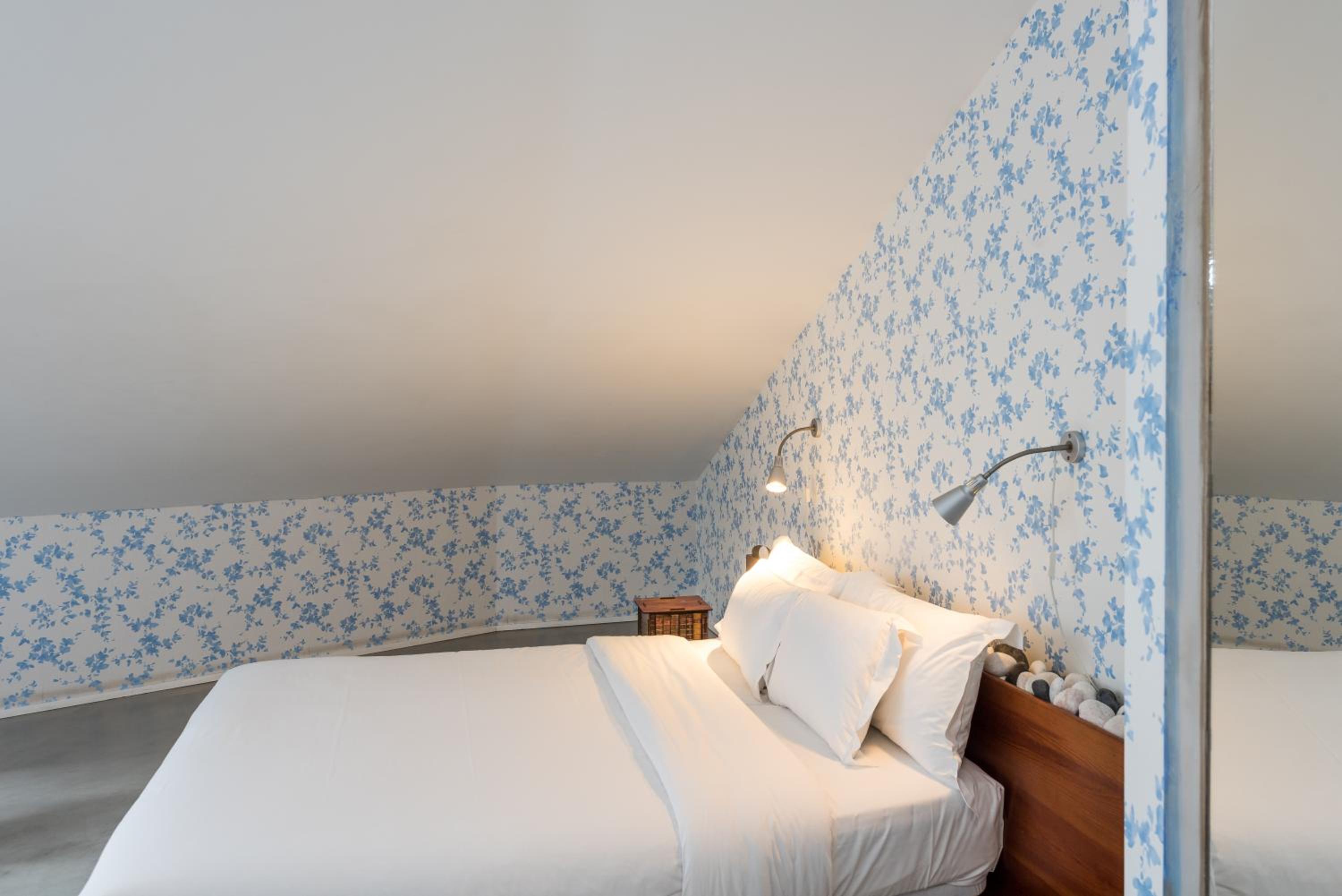 Standard Double or Twin Room - Photo 7