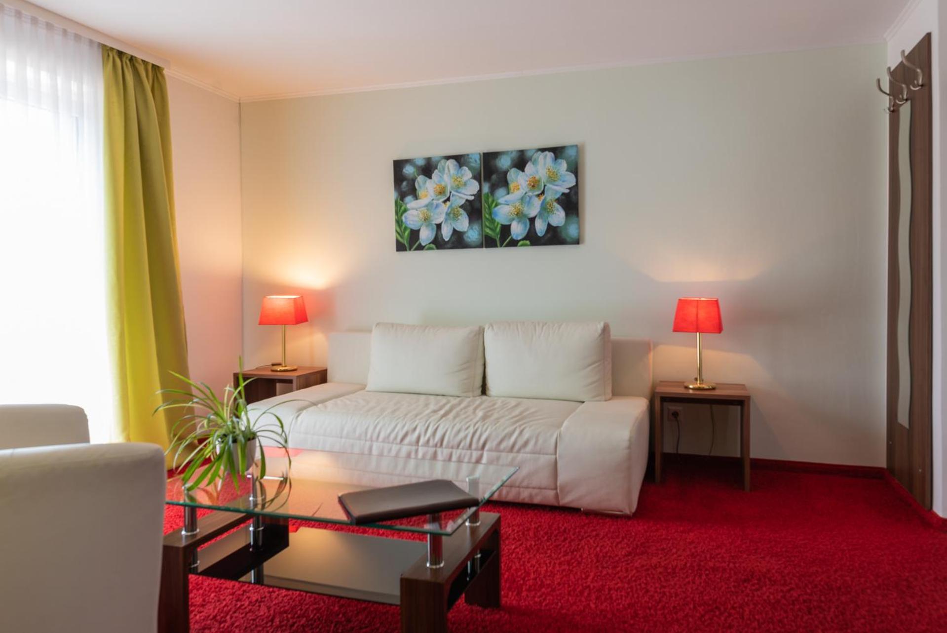 Deluxe Double Room with Balcony photo 3