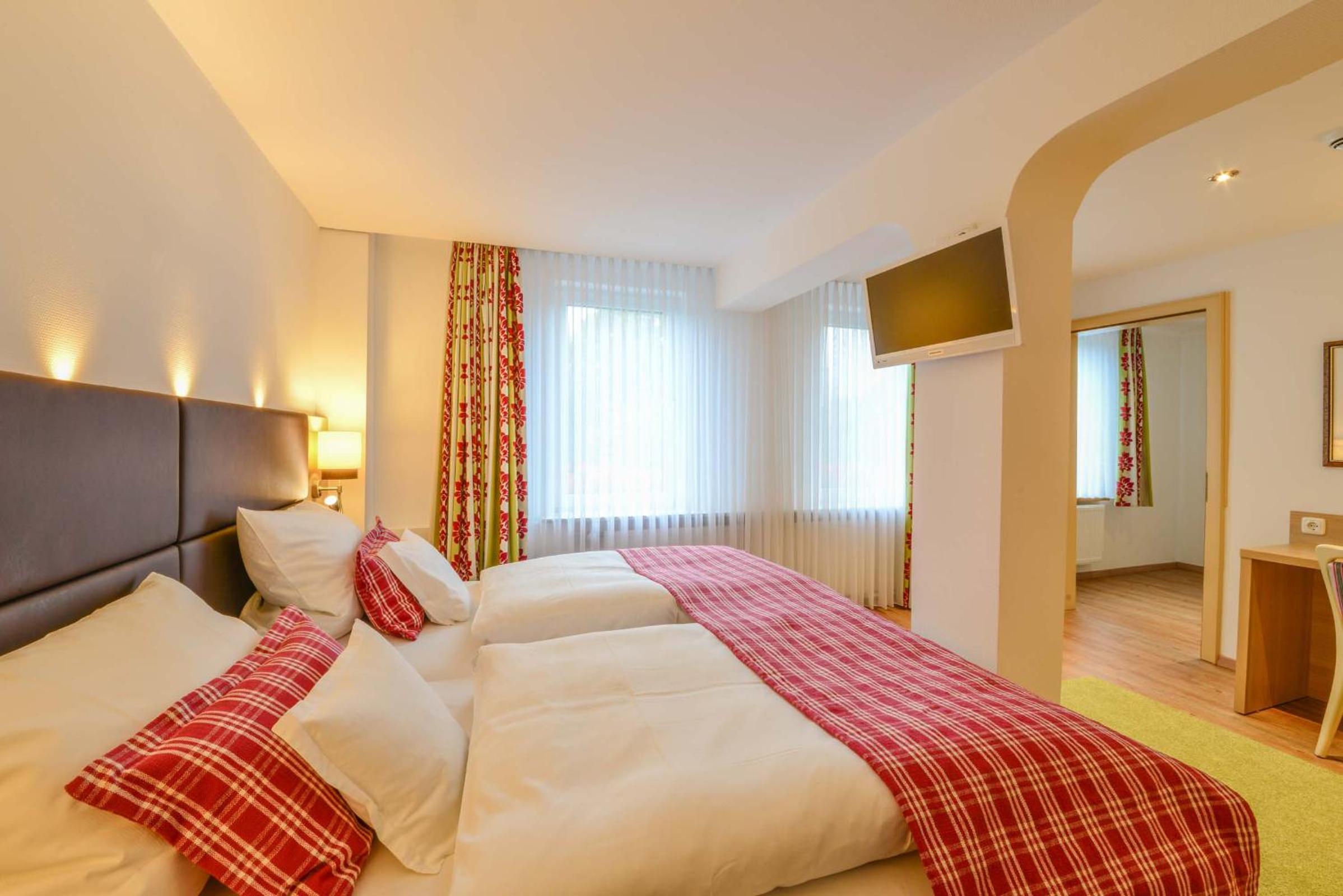 Double Room Type III - Photo 4