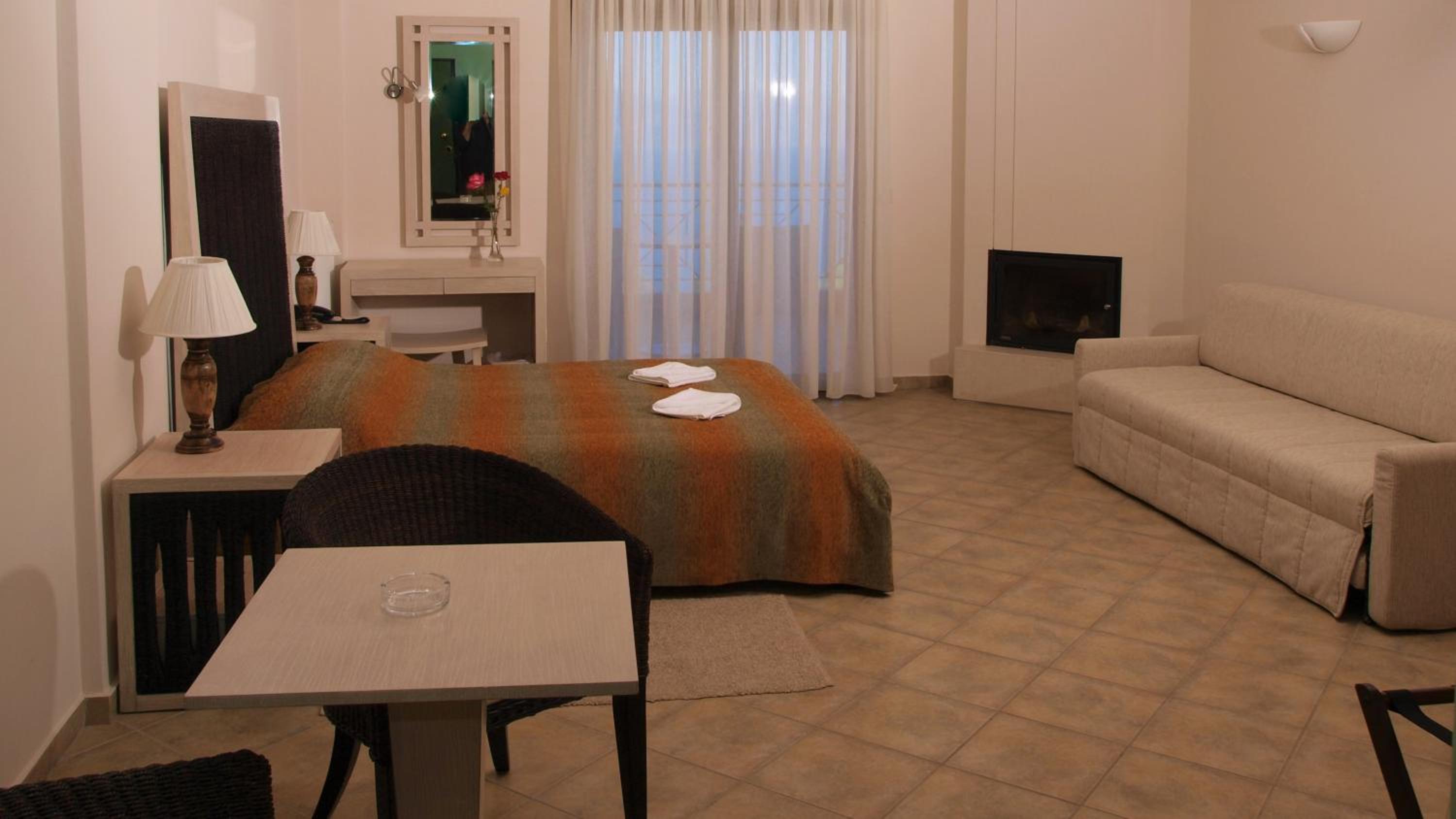 Superior Triple Room with Sea View - Photo 1