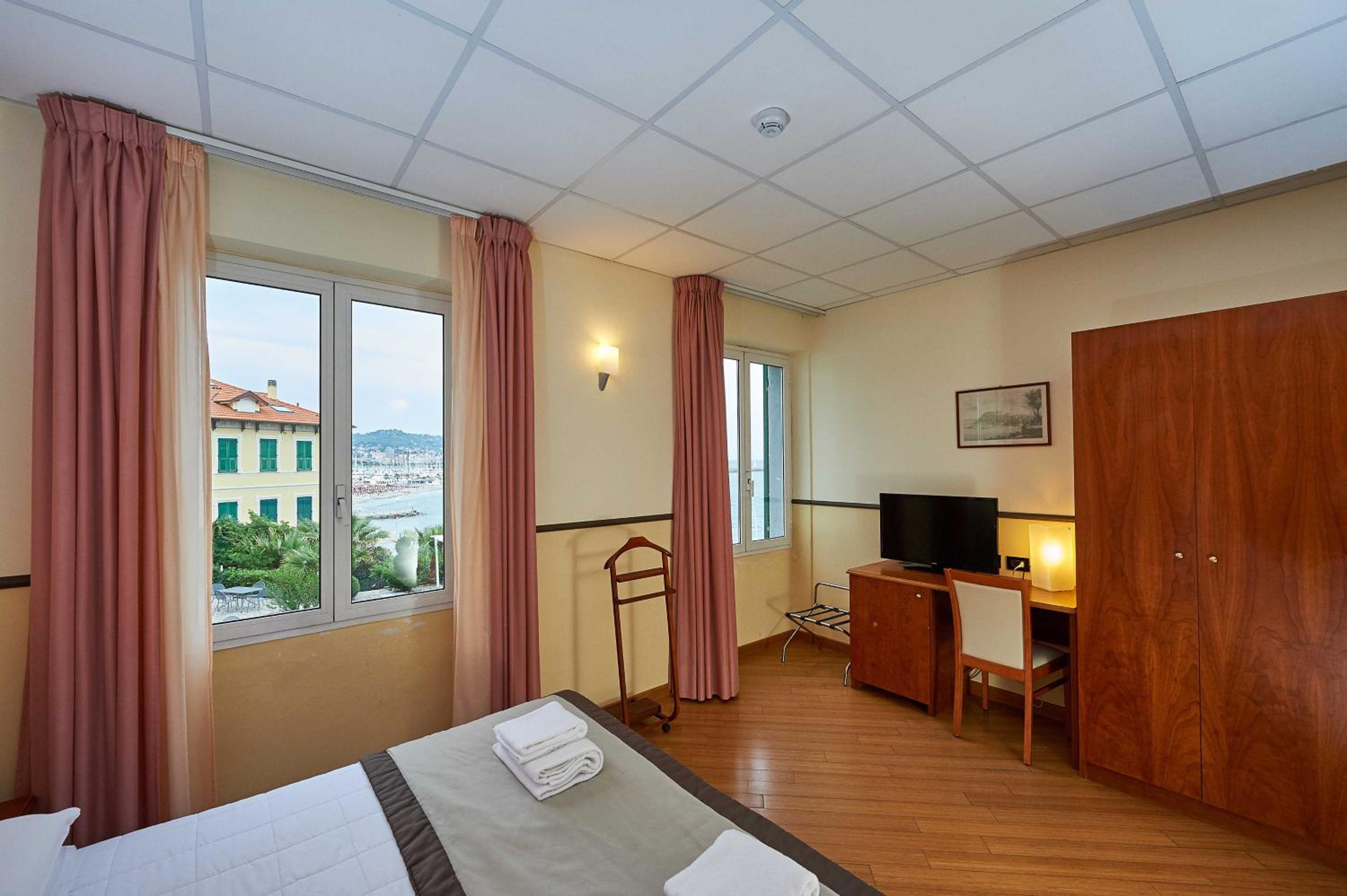 Executive Double or Twin Room - Photo 5