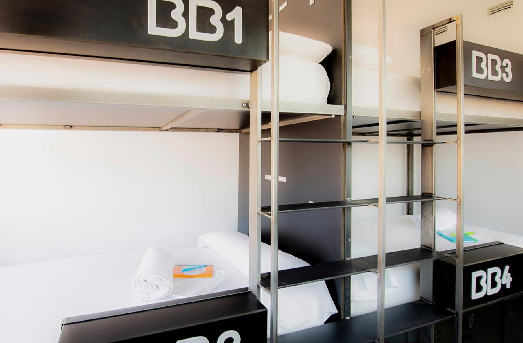 Habitación Cuádruple con Baño Privado