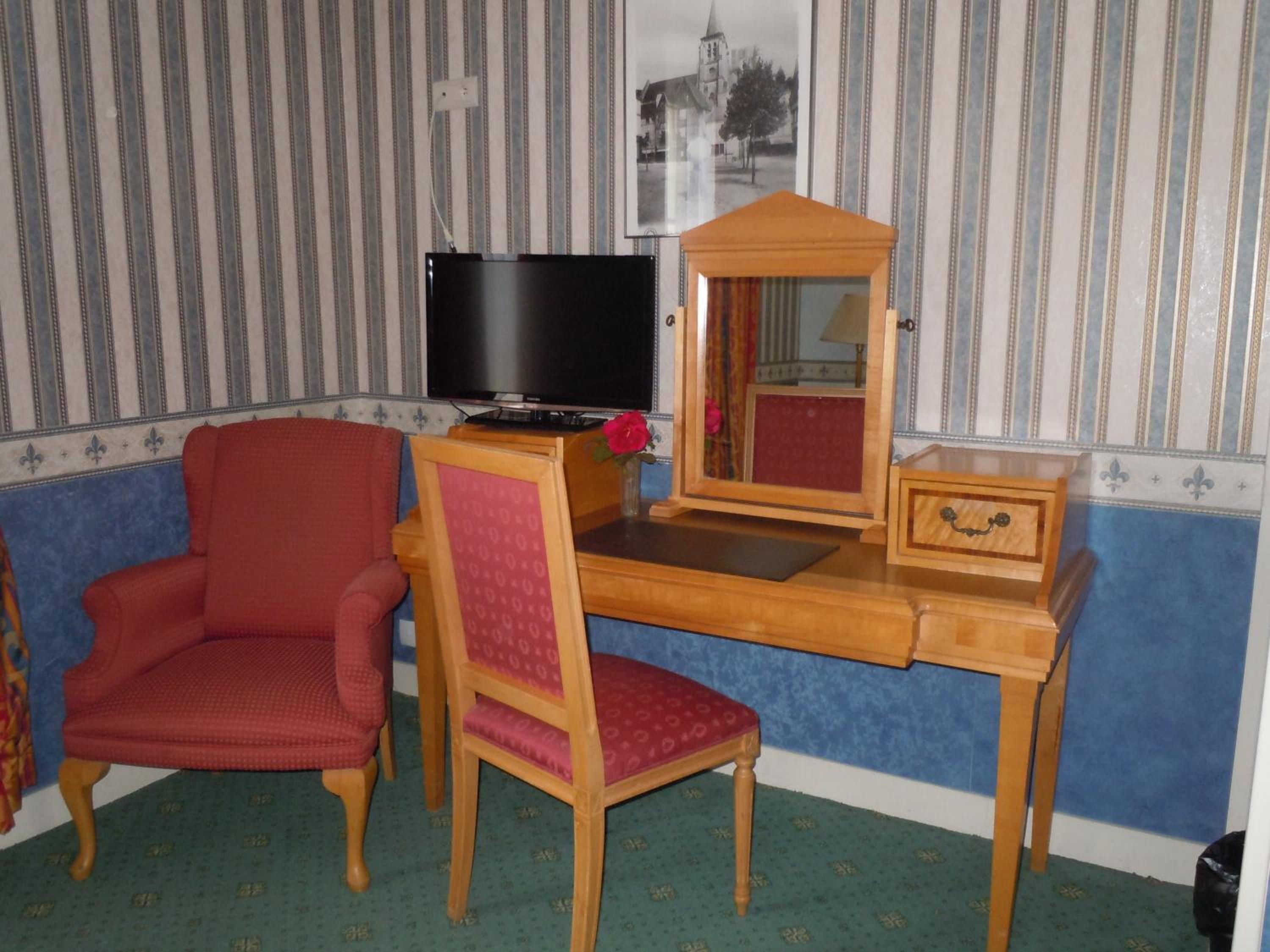 Double Room for Single Use