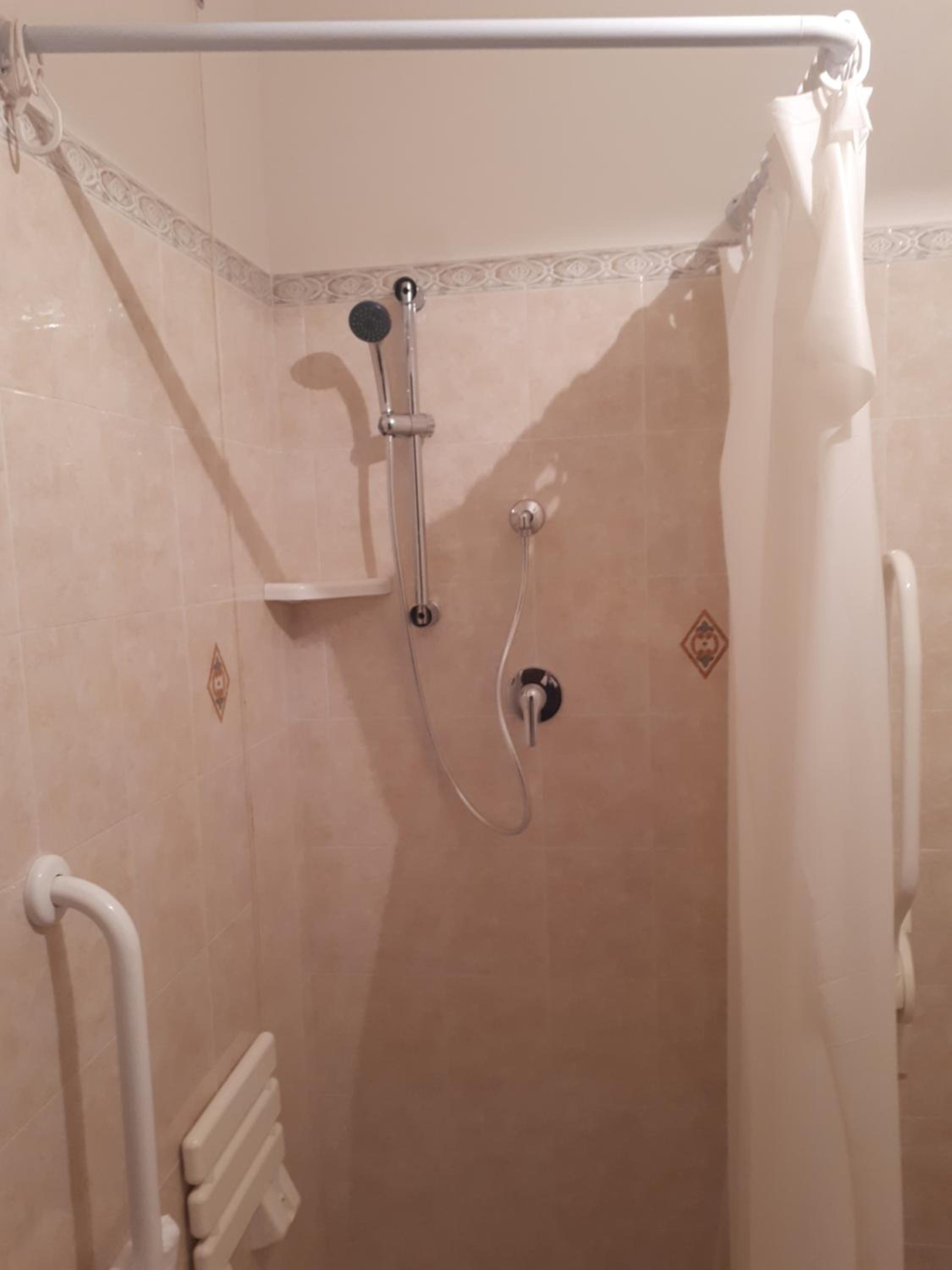 Double Room - Disability Access - Photo 1