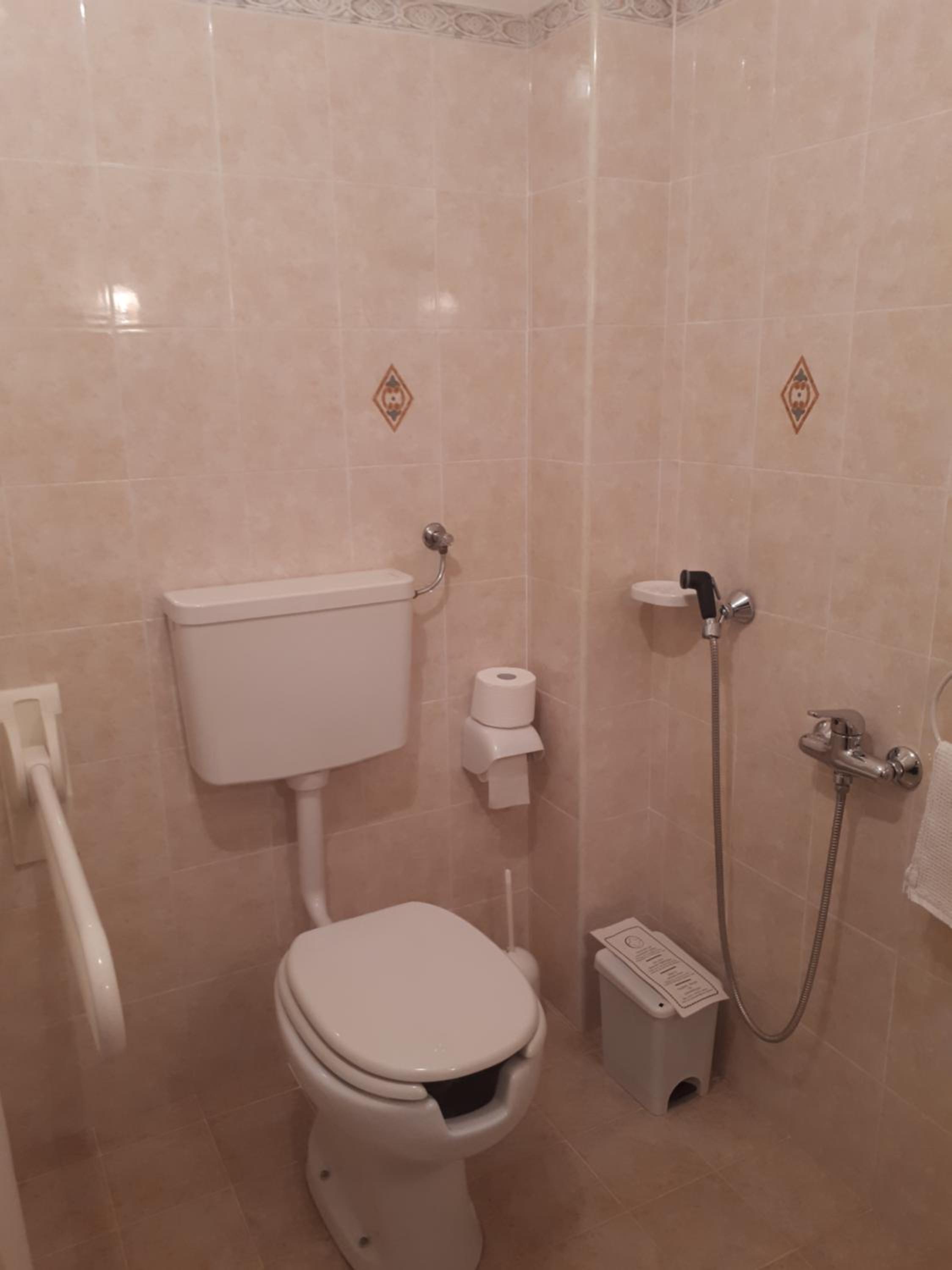 Double Room - Disability Access - Photo 3