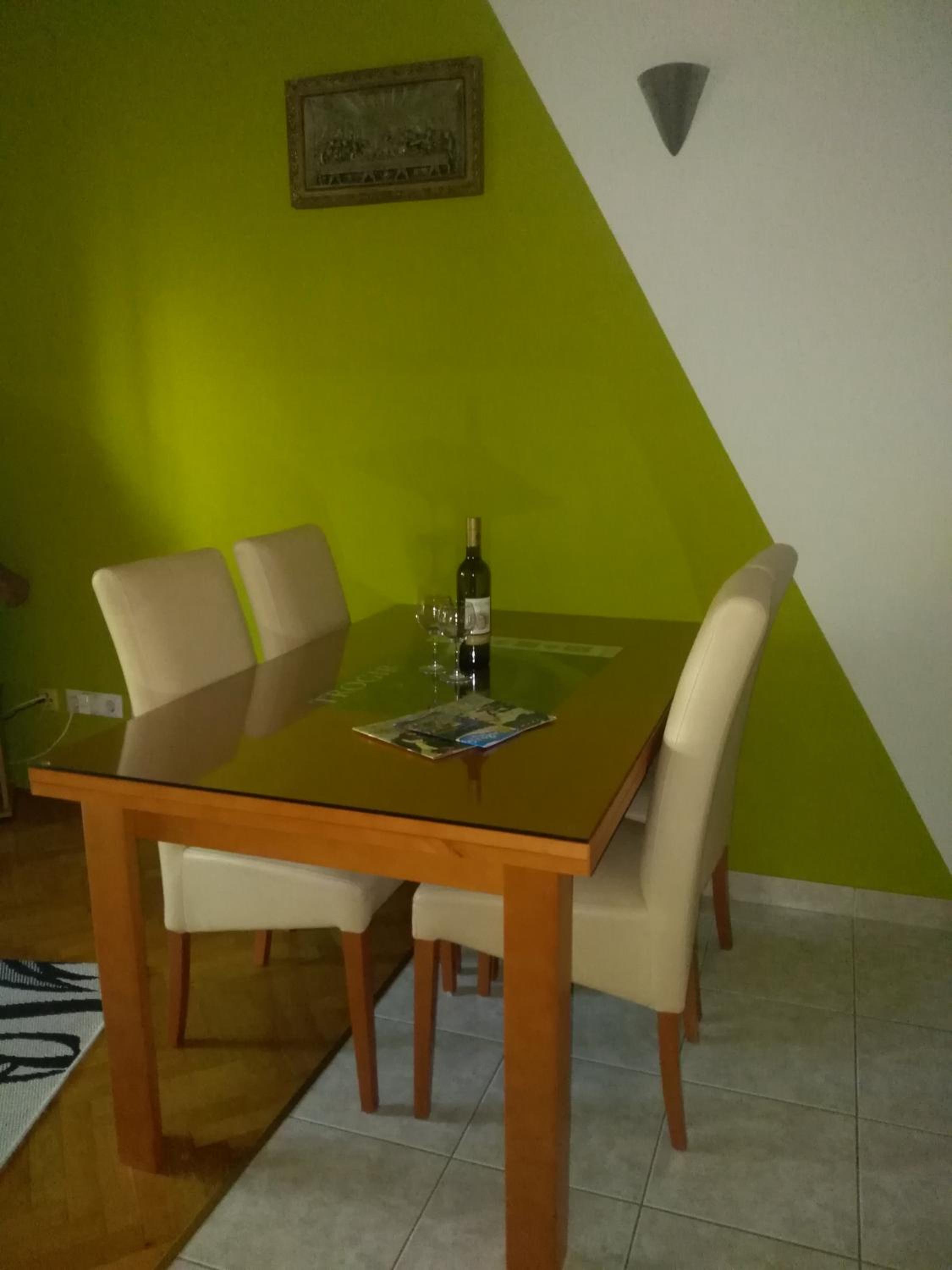 Apartment with Terrace - Photo 18