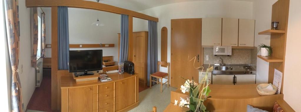 Apartment with Balcony photo 1