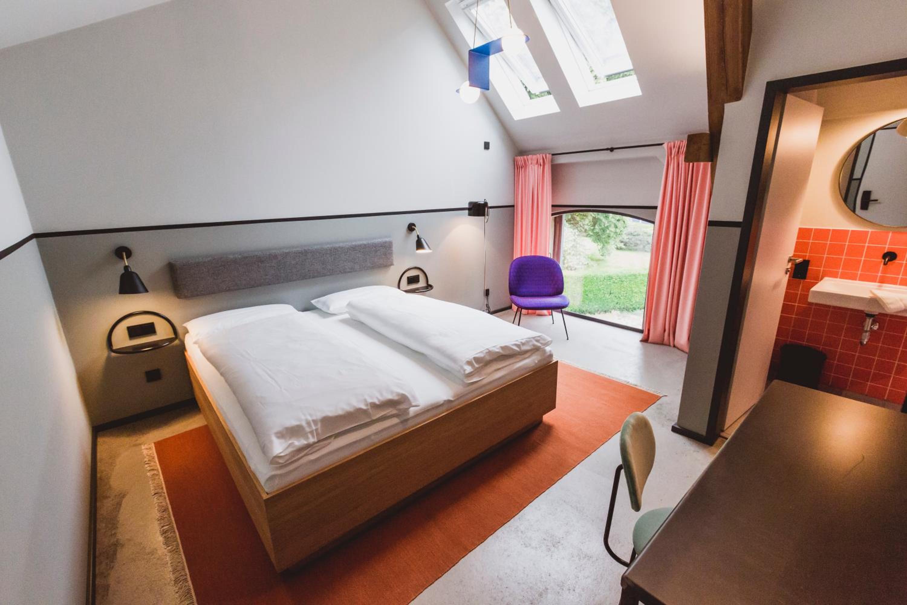 Large Double Room photo 1