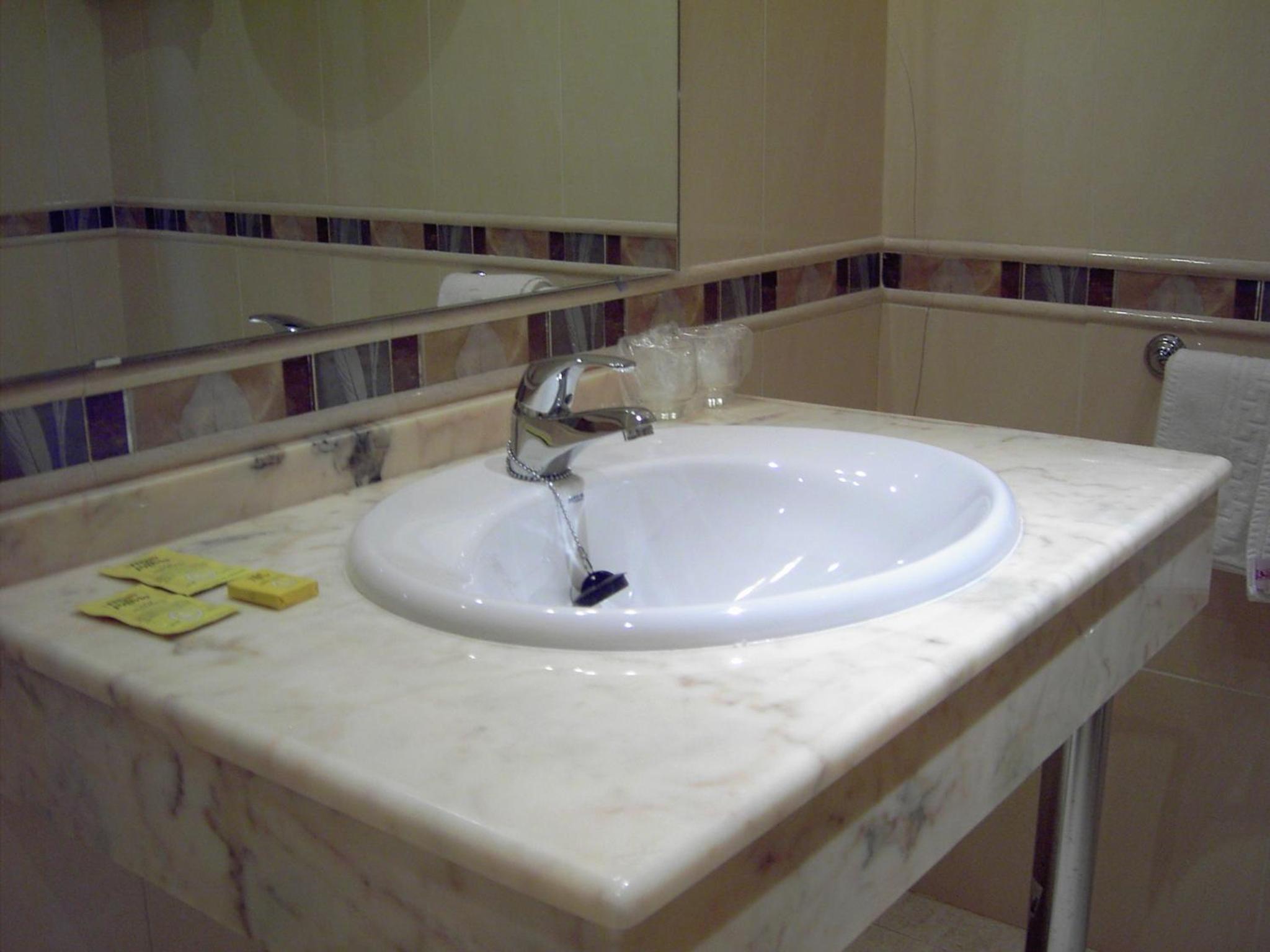 Single Room photo 2
