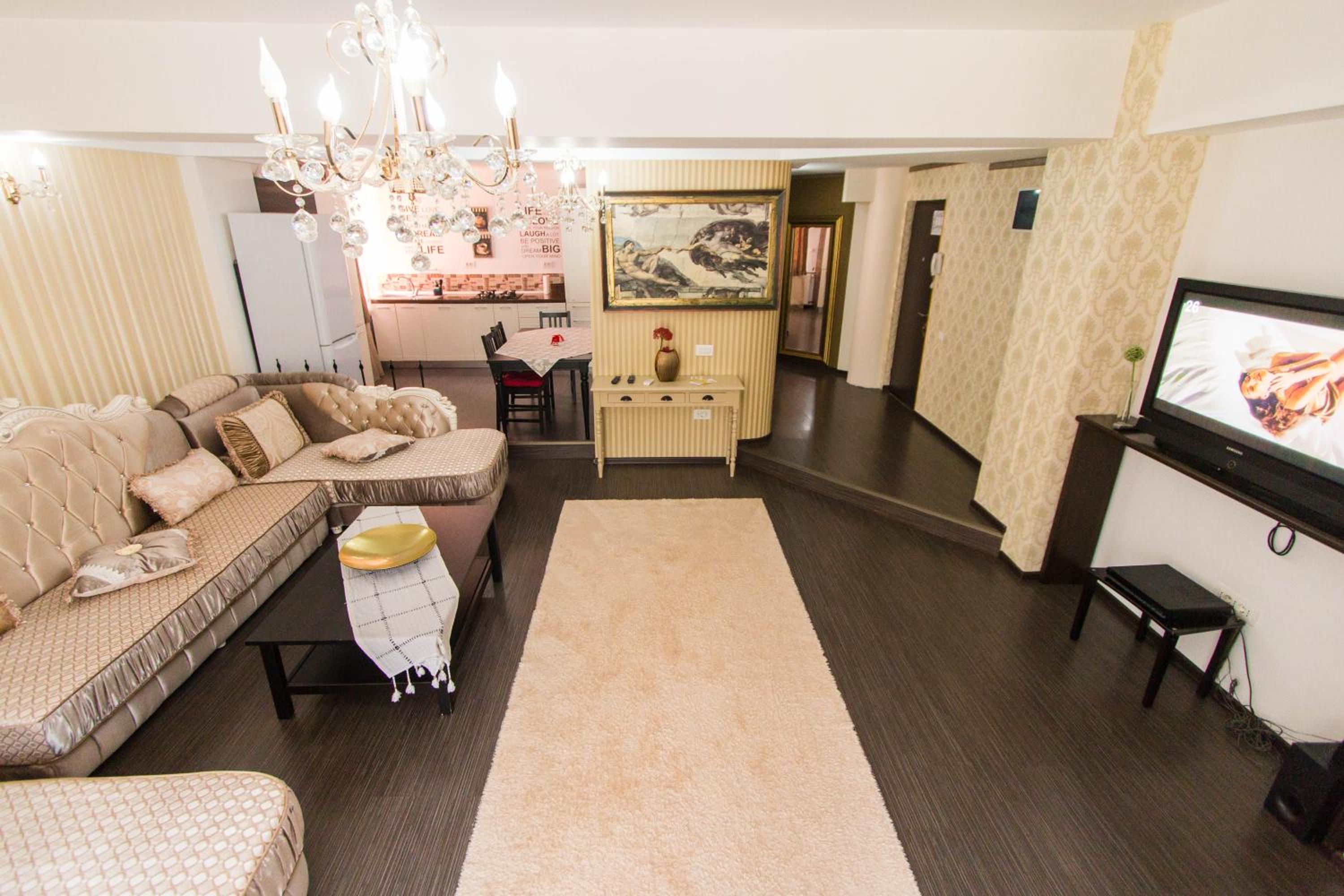 Large Two-Bedroom Apartment photo 2