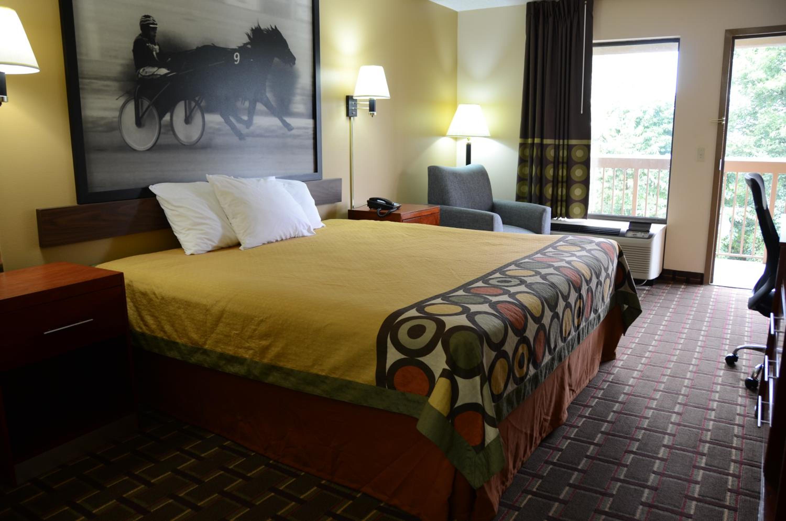 King Room - Non-Smoking - Photo 1