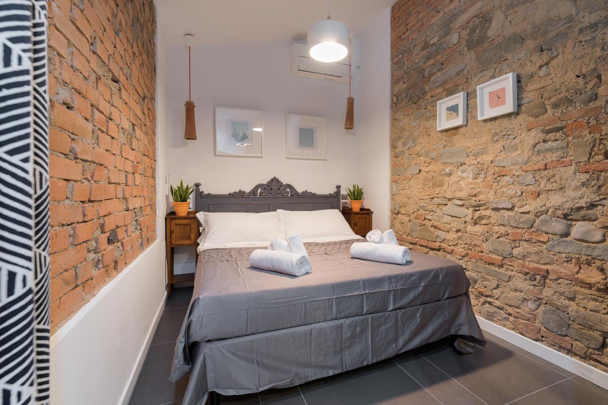 Deluxe One-Bedroom Apartment with Garden View